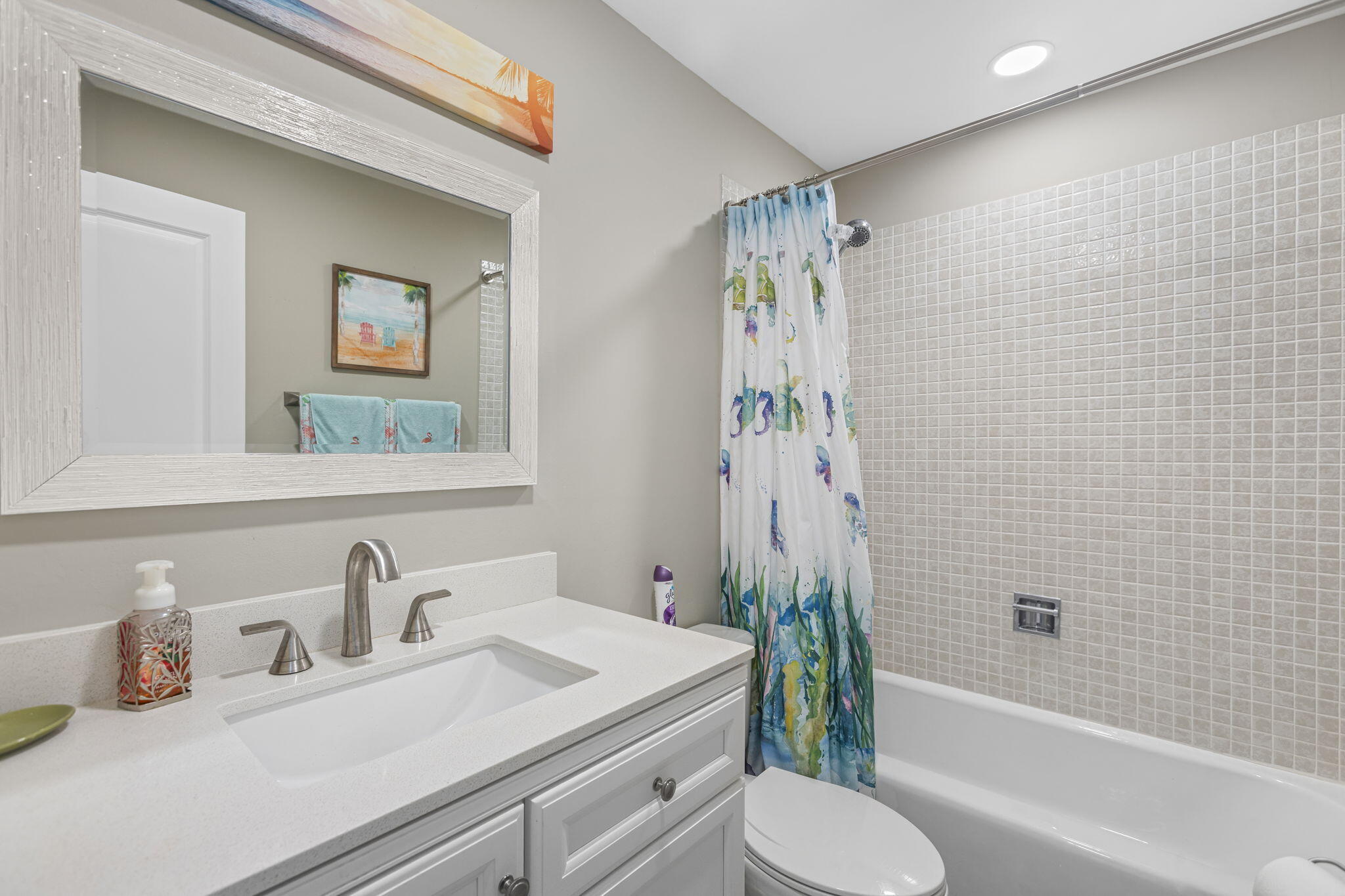 MILES GRANT CONDO - Residential