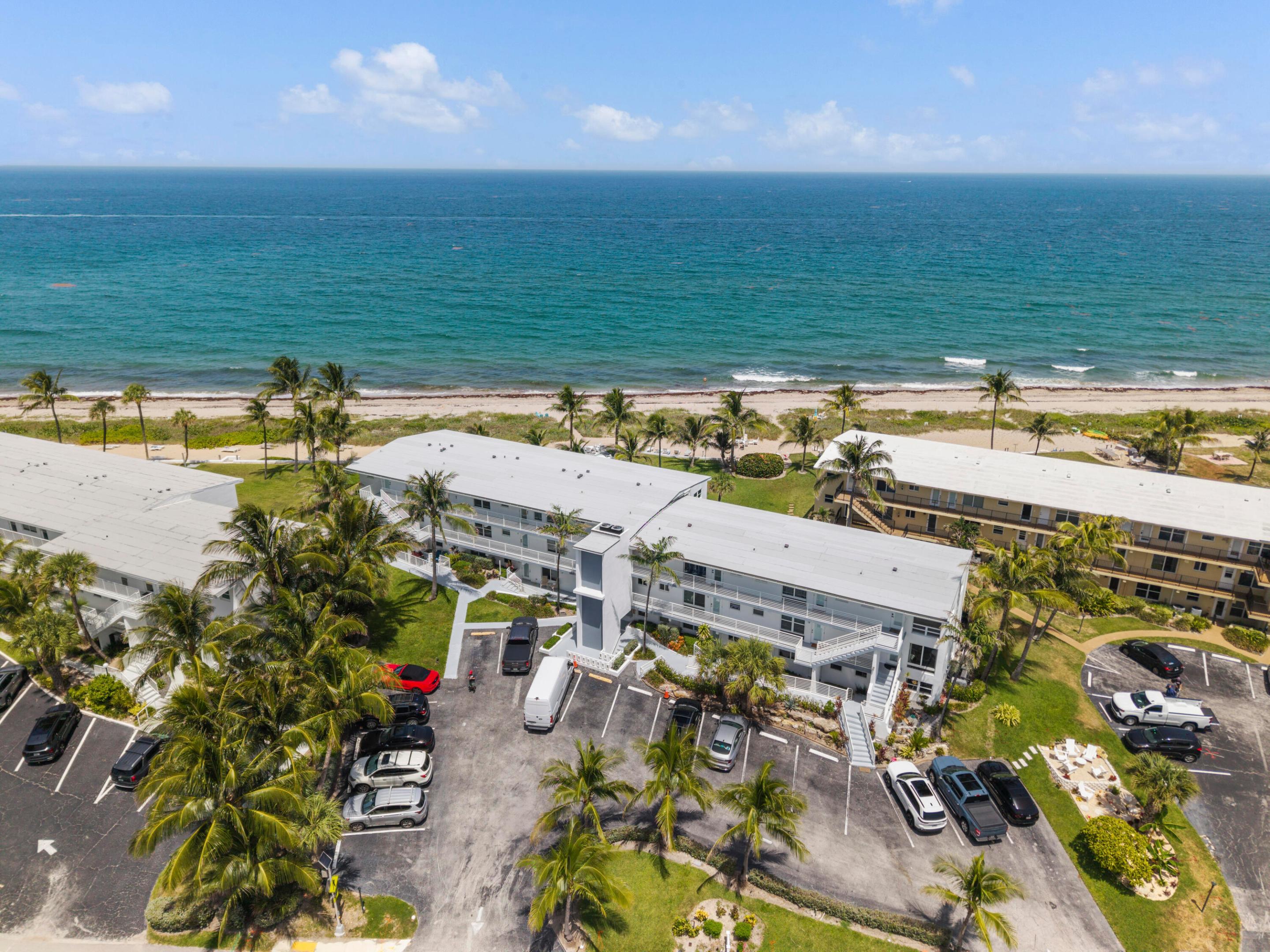 HILLSBORO MILE OCEAN APTS SEC 3 - Residential