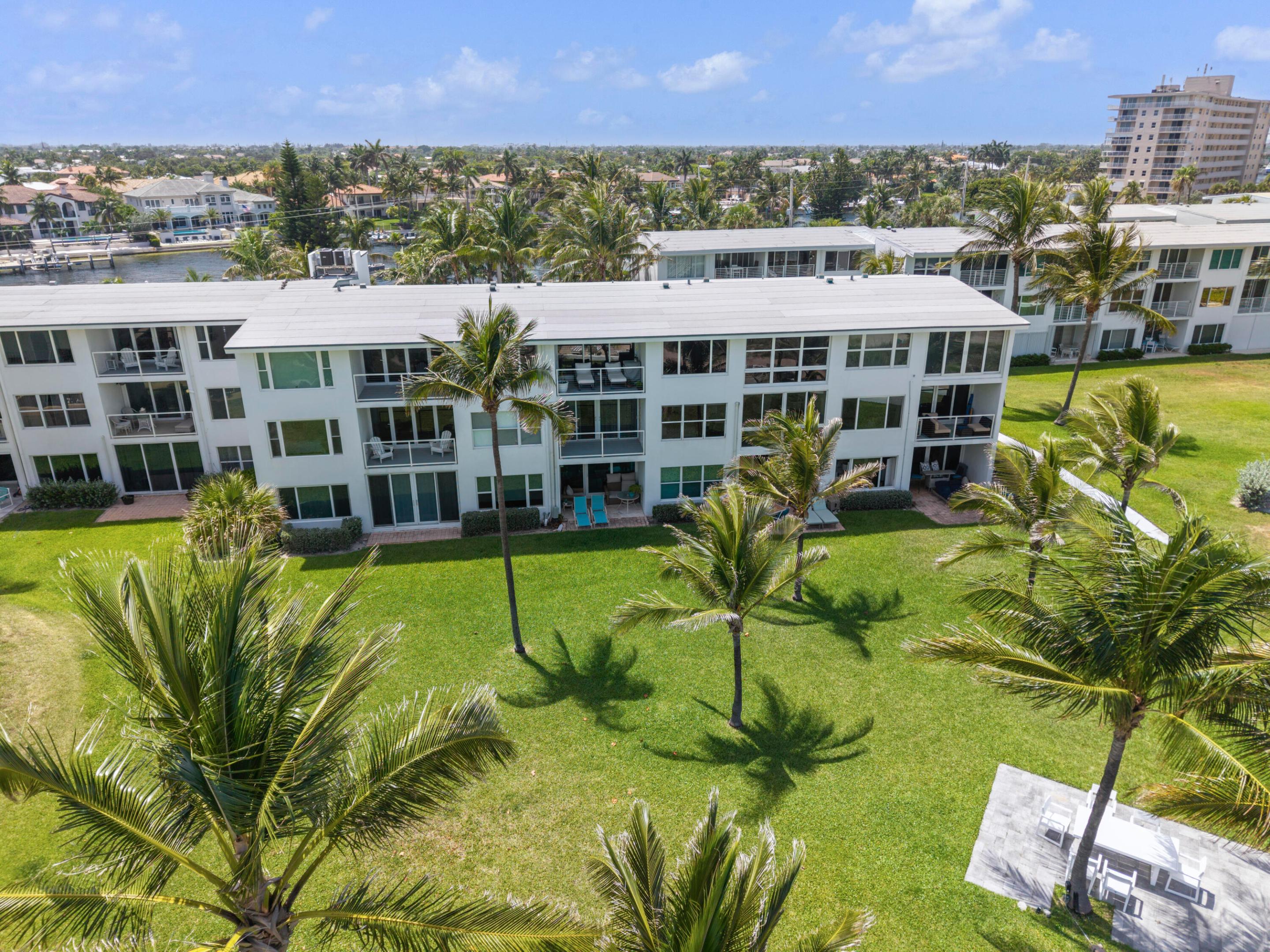 HILLSBORO MILE OCEAN APTS SEC 3 - Residential