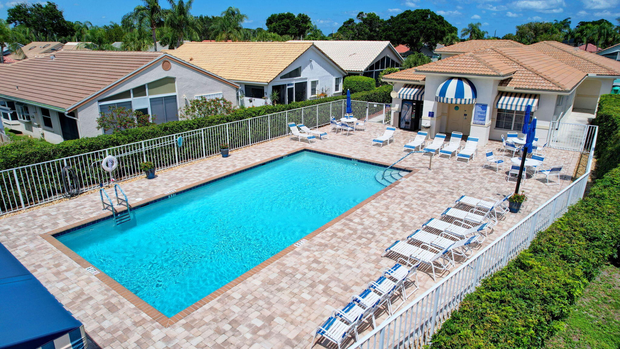 SAWGRASS LAKES HOMES - Residential