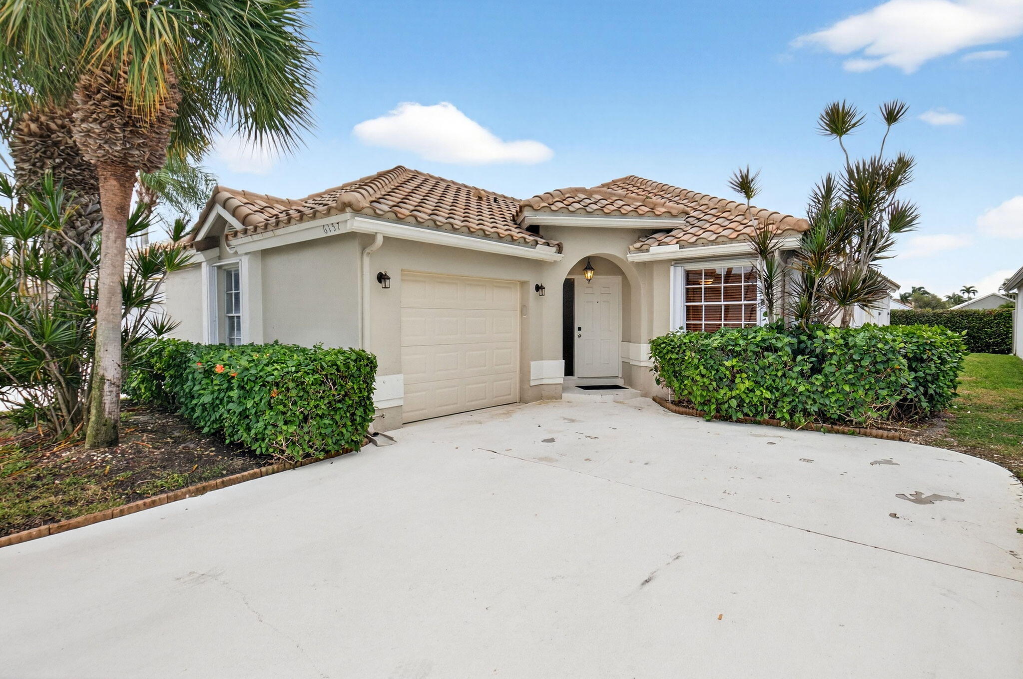 SAWGRASS LAKES HOMES - Residential