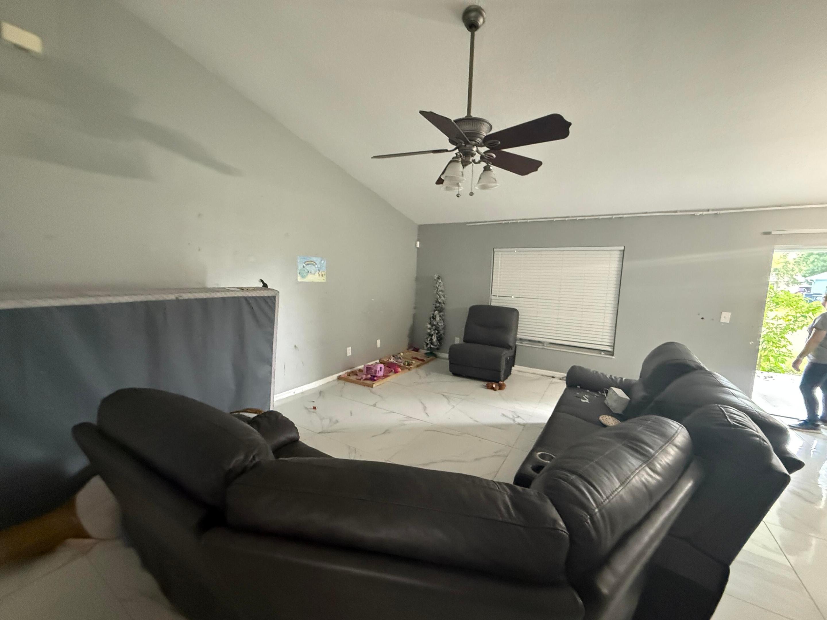 PORT ST LUCIE SECTION 25 - Residential
