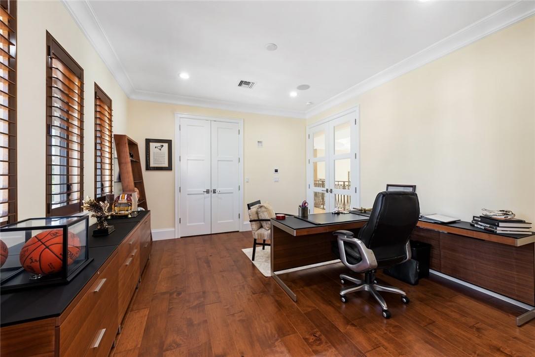 SEVEN ISLES - Residential