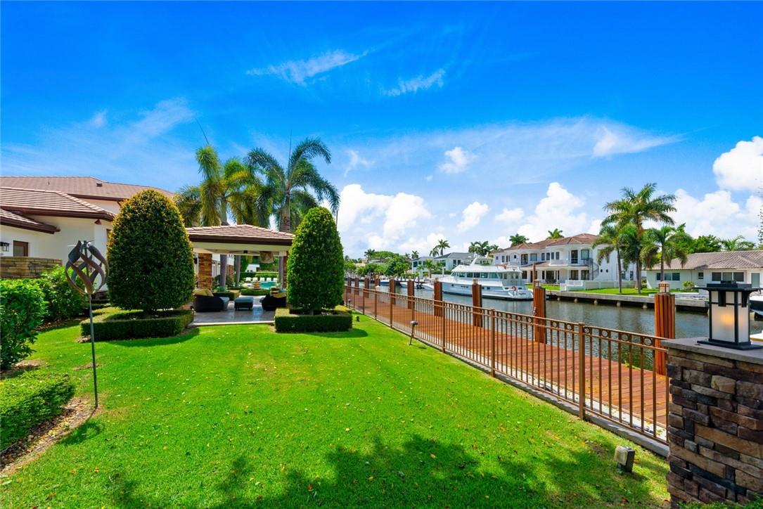 SEVEN ISLES - Residential