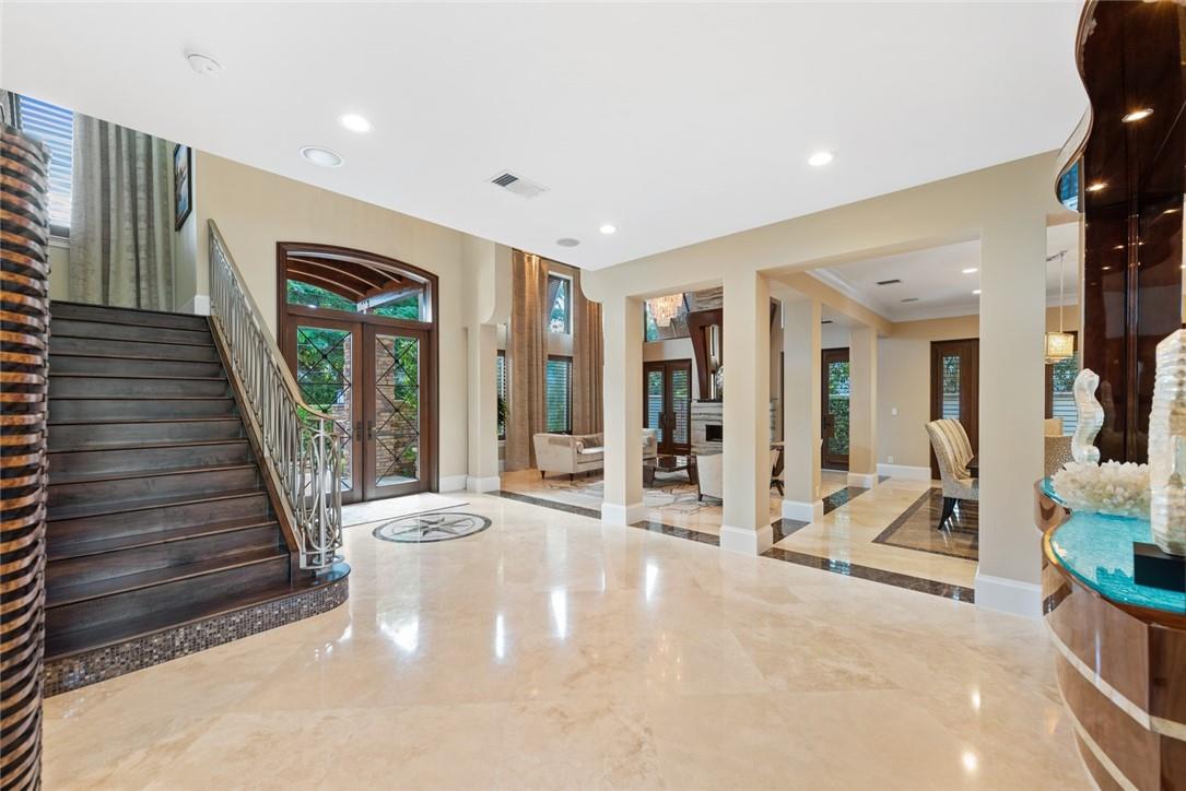 SEVEN ISLES - Residential