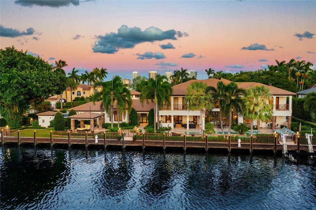 SEVEN ISLES - Residential