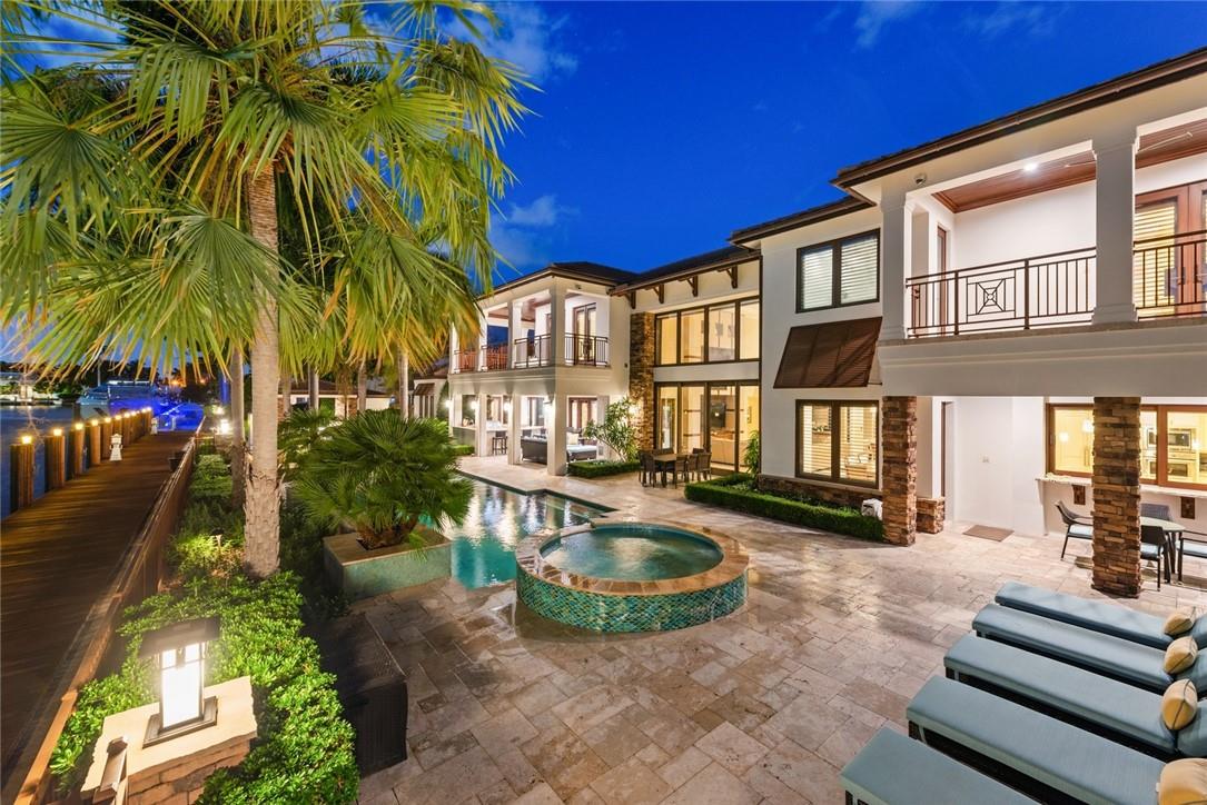 SEVEN ISLES - Residential