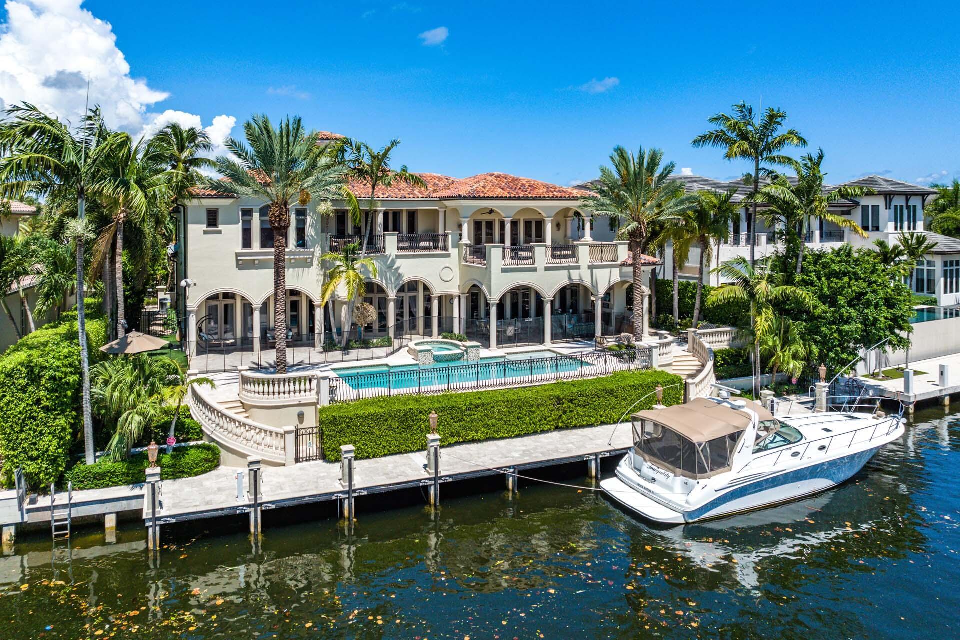 ROYAL PALM YACHT & COUNTRY CLUB - Residential