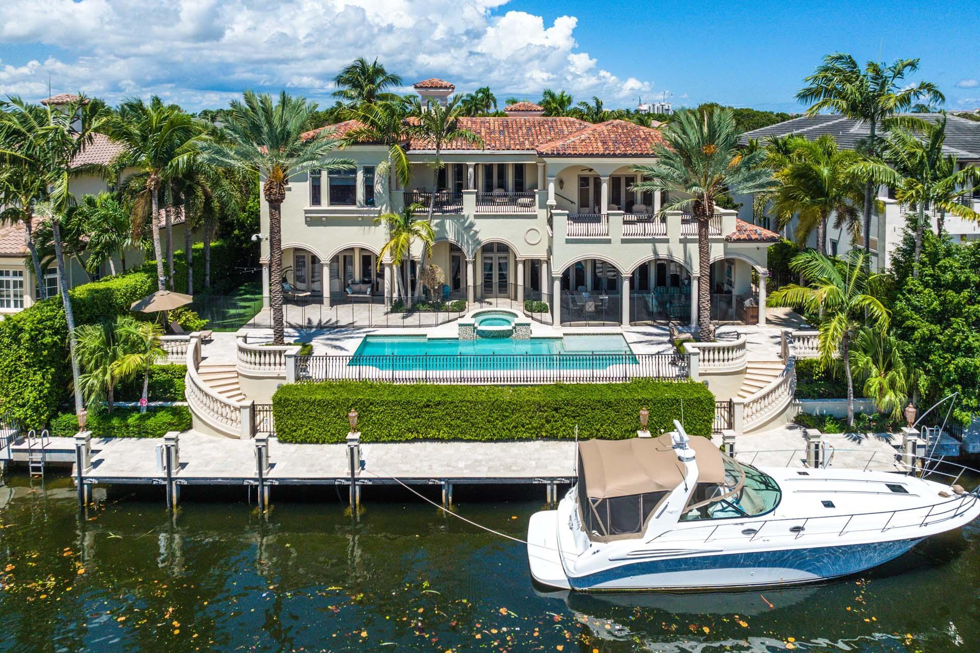 ROYAL PALM YACHT & COUNTRY CLUB - Residential