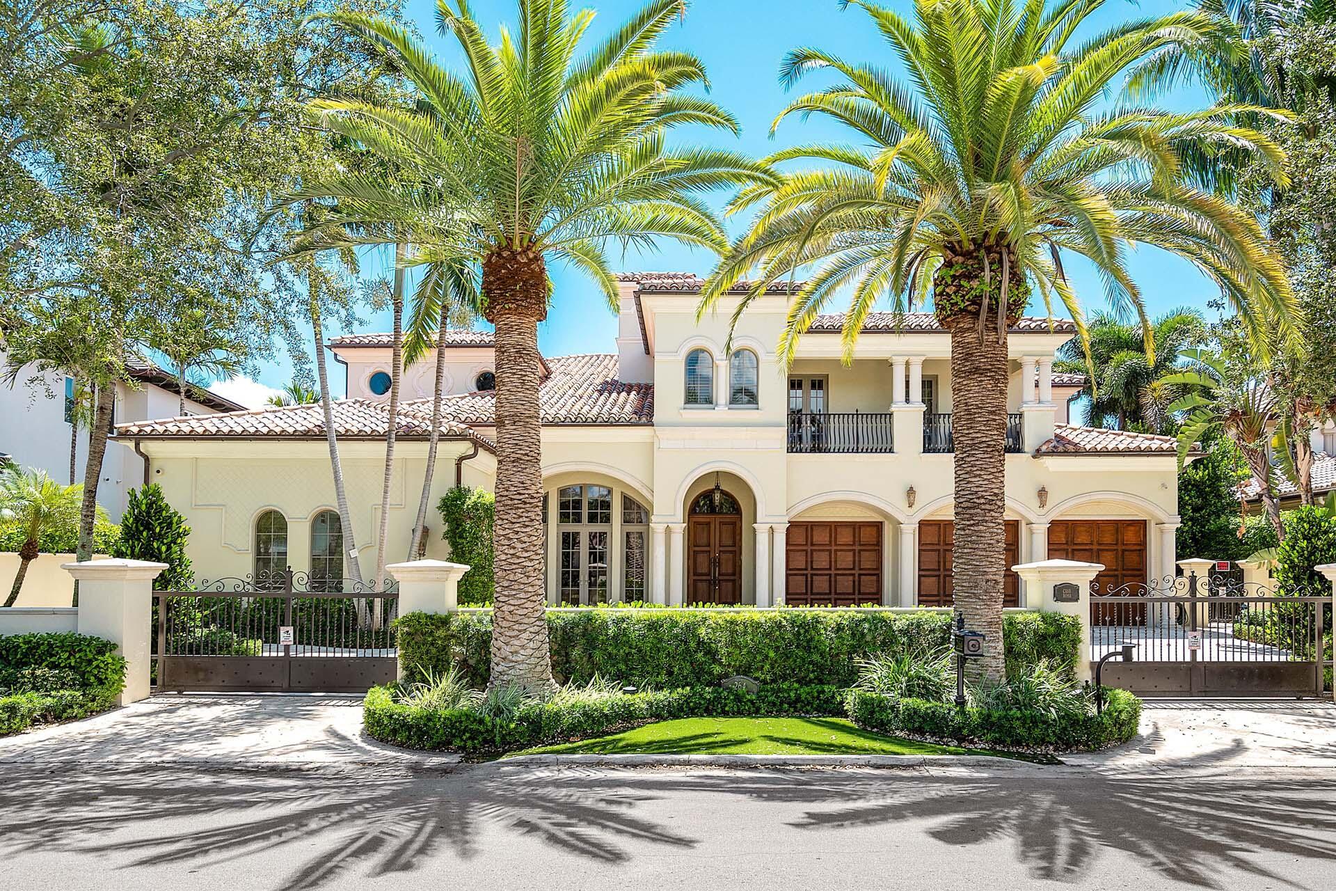 ROYAL PALM YACHT & COUNTRY CLUB - Residential