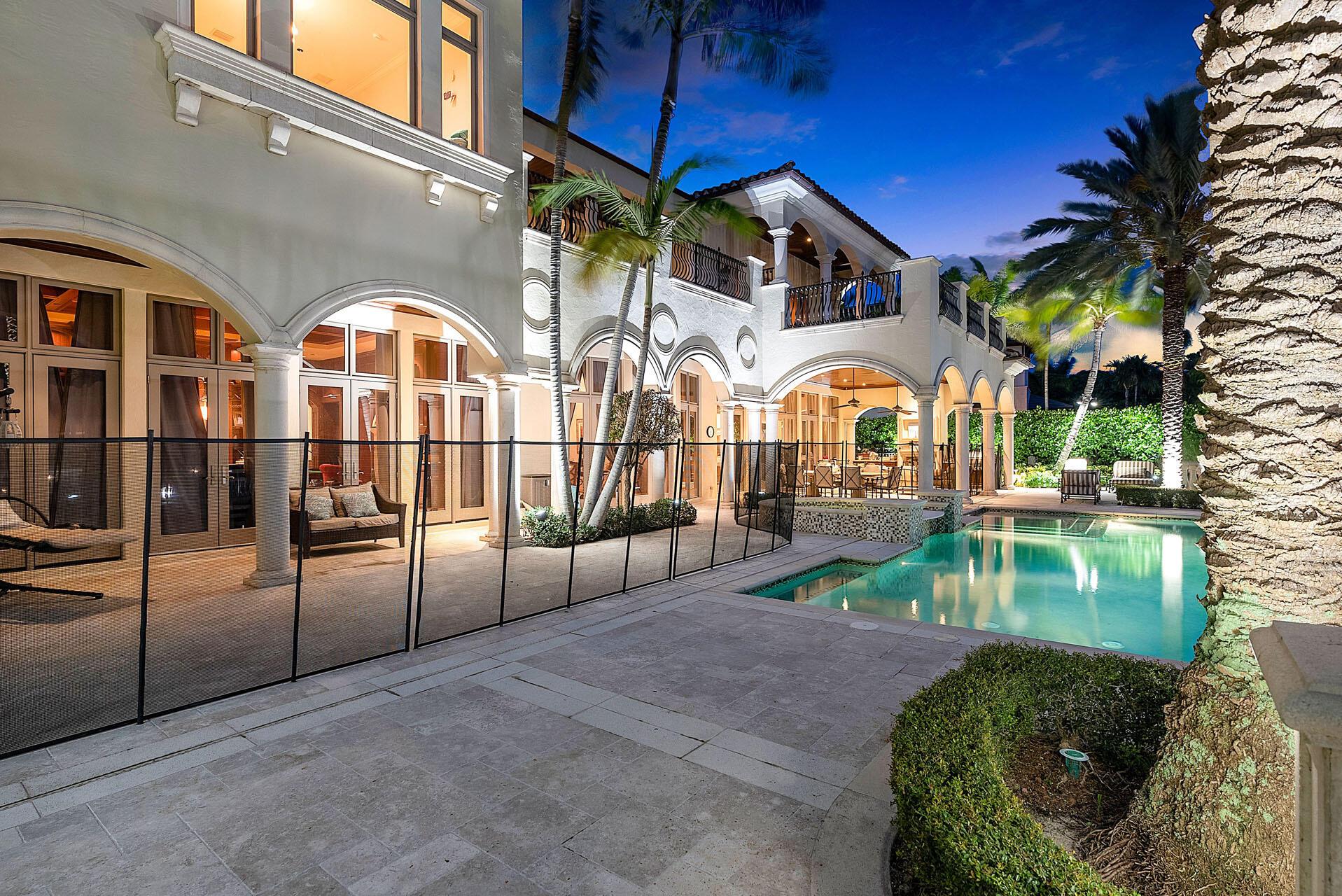 ROYAL PALM YACHT & COUNTRY CLUB - Residential