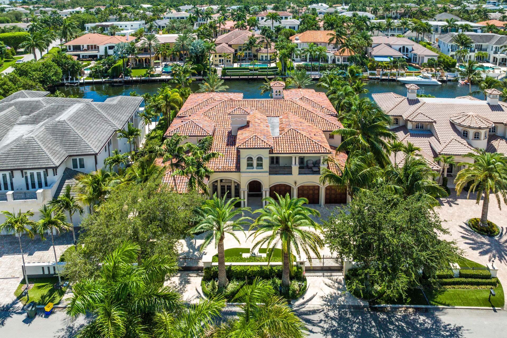 ROYAL PALM YACHT & COUNTRY CLUB - Residential
