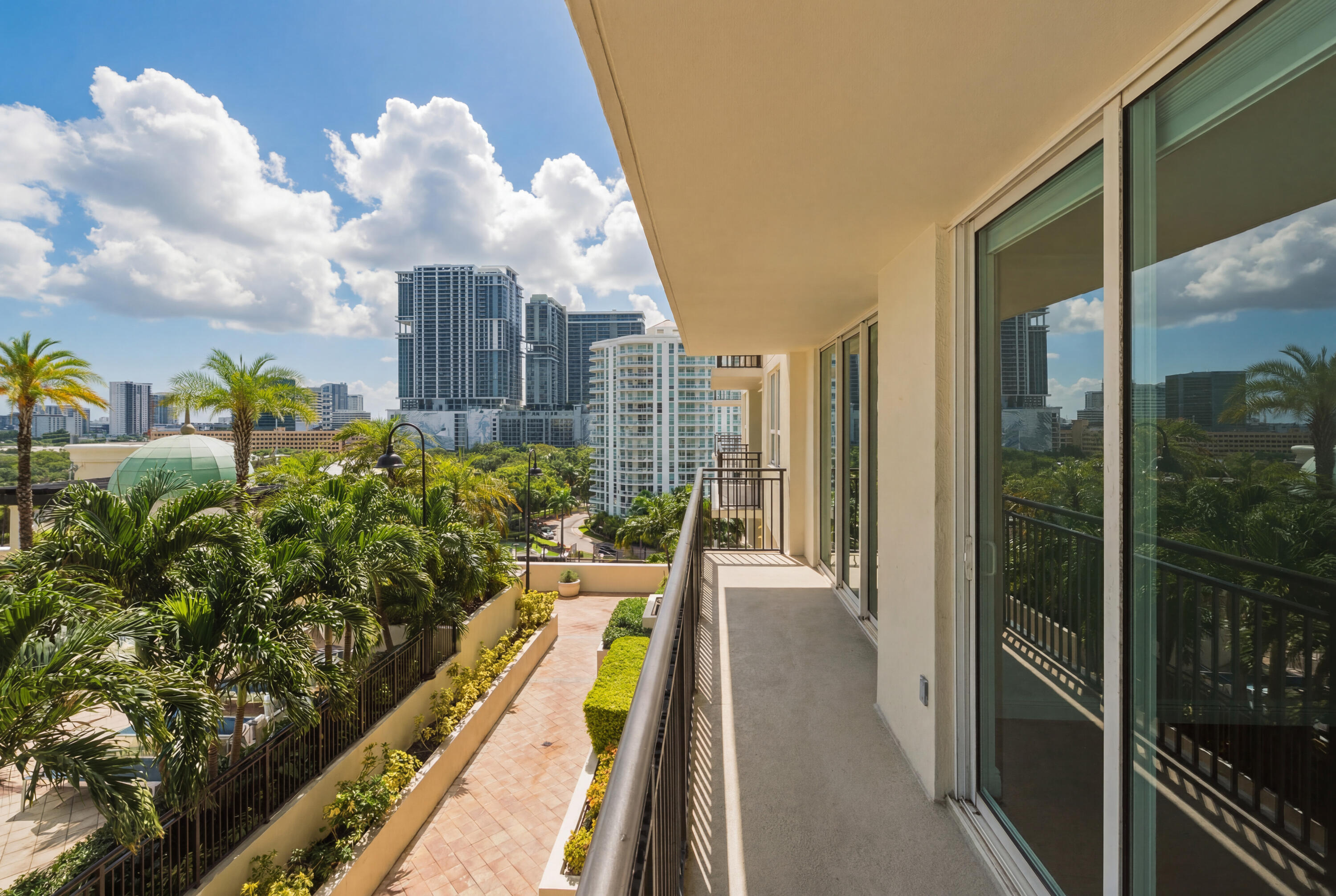 SYMPHONY SOUTH CONDO - Residential