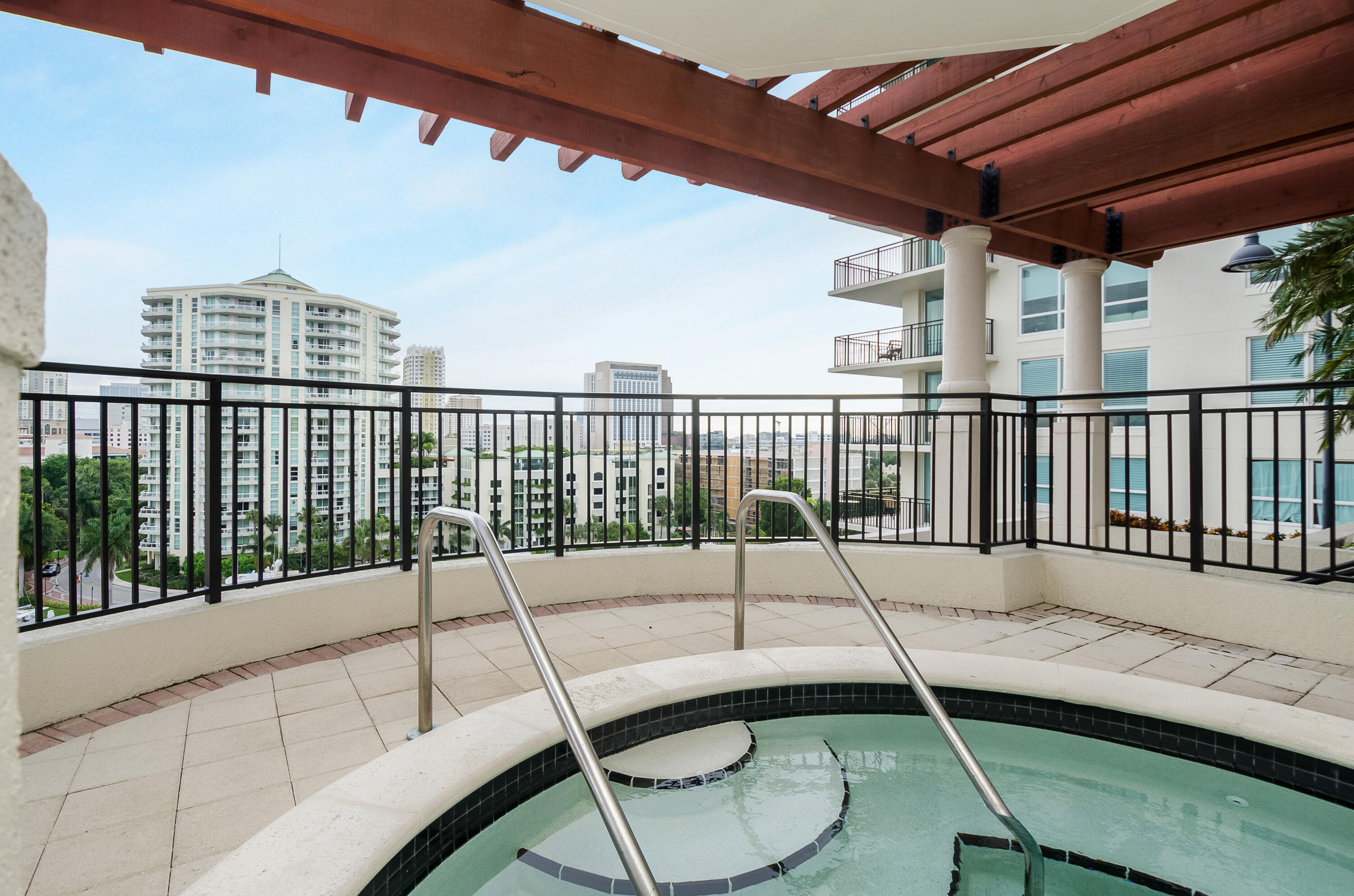 SYMPHONY SOUTH CONDO - Residential