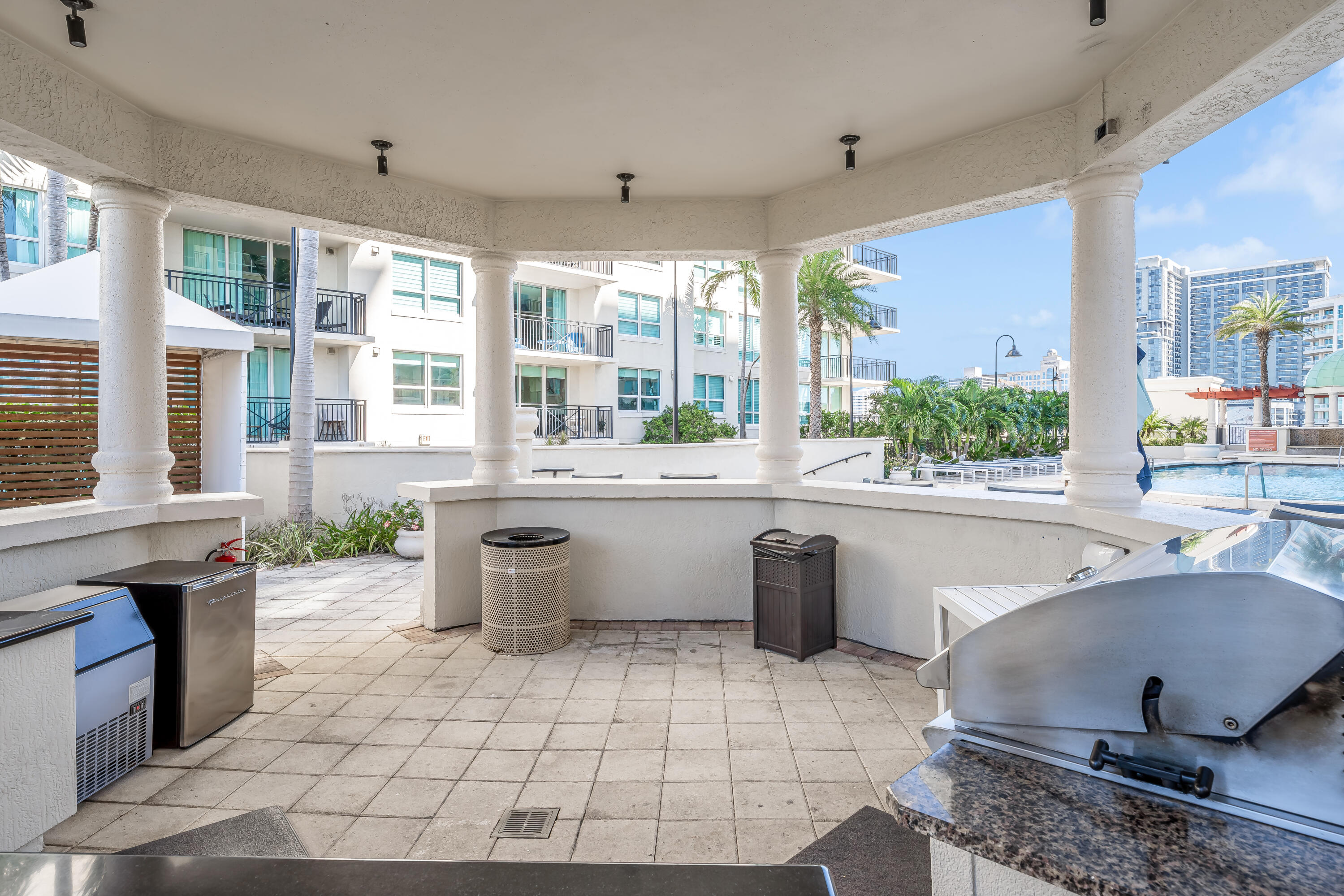 SYMPHONY SOUTH CONDO - Residential