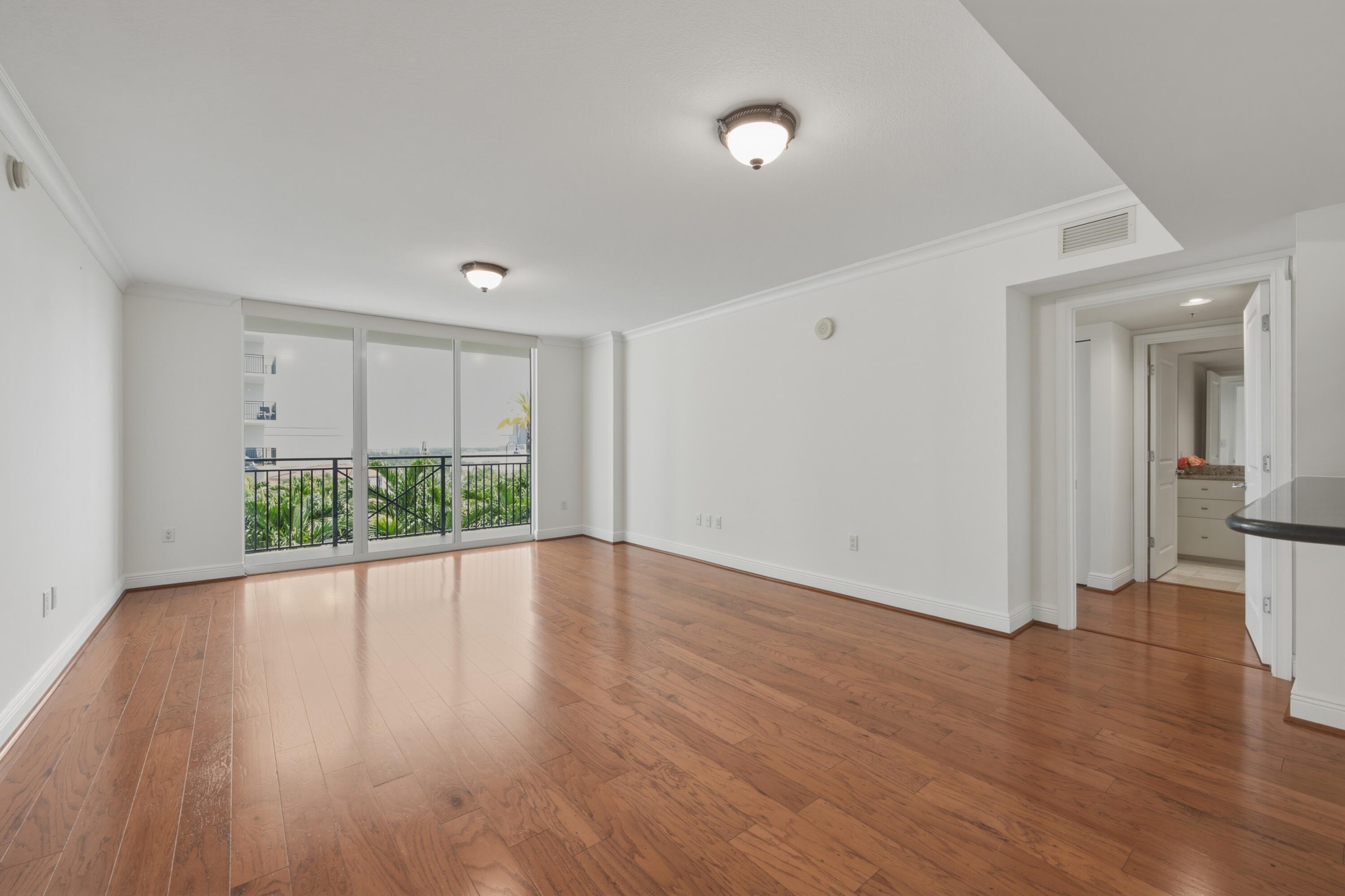 SYMPHONY SOUTH CONDO - Residential