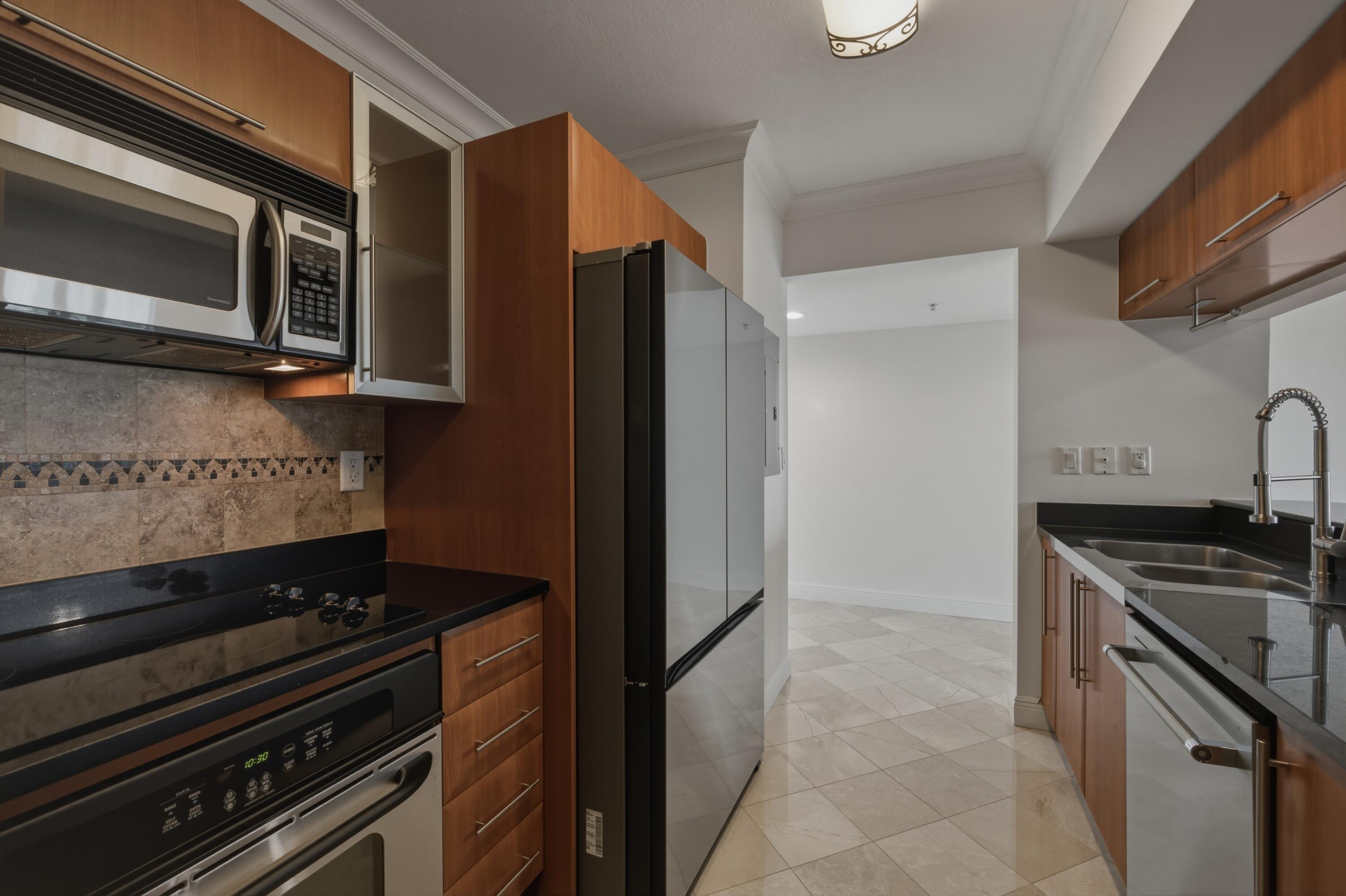 SYMPHONY SOUTH CONDO - Residential