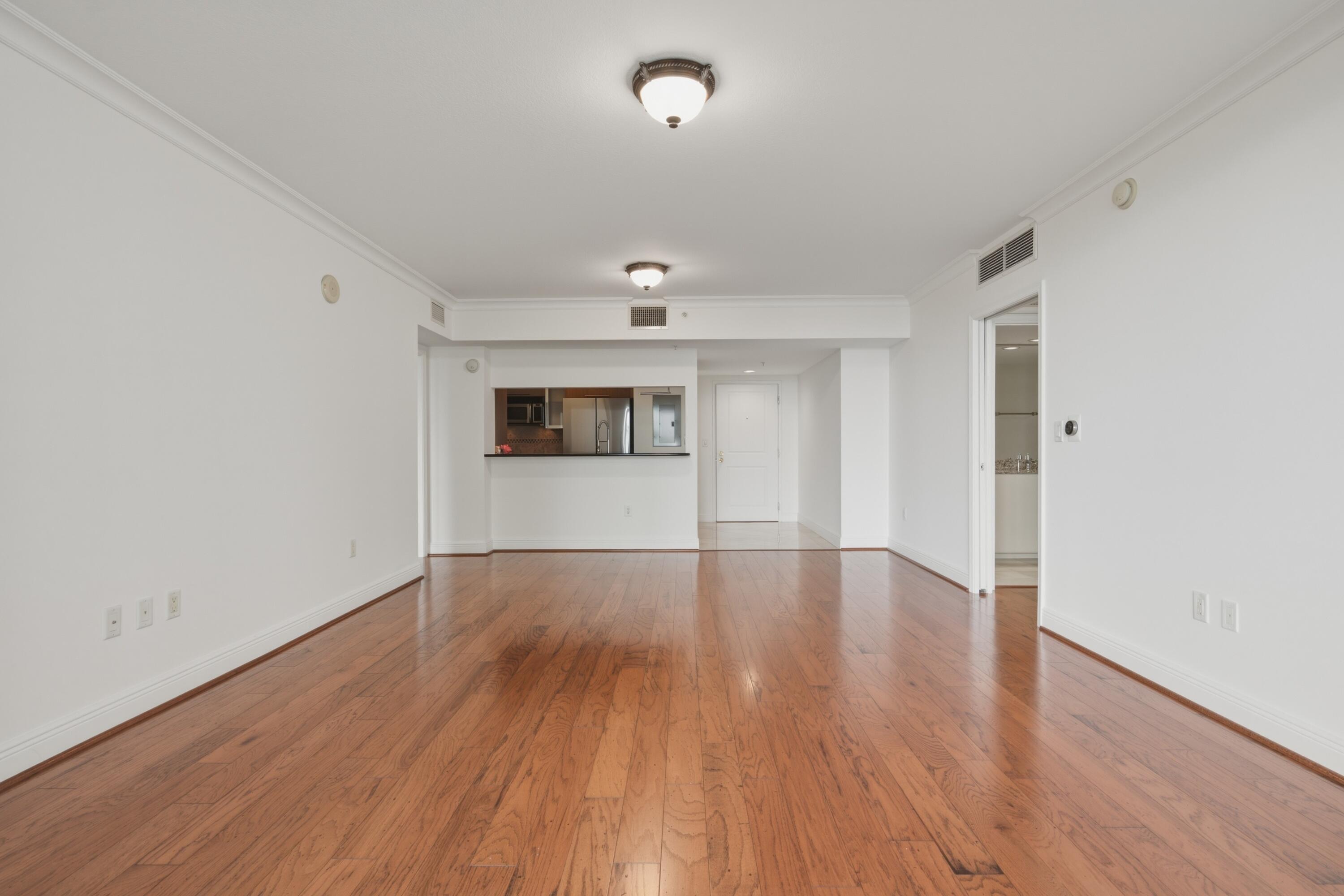 SYMPHONY SOUTH CONDO - Residential
