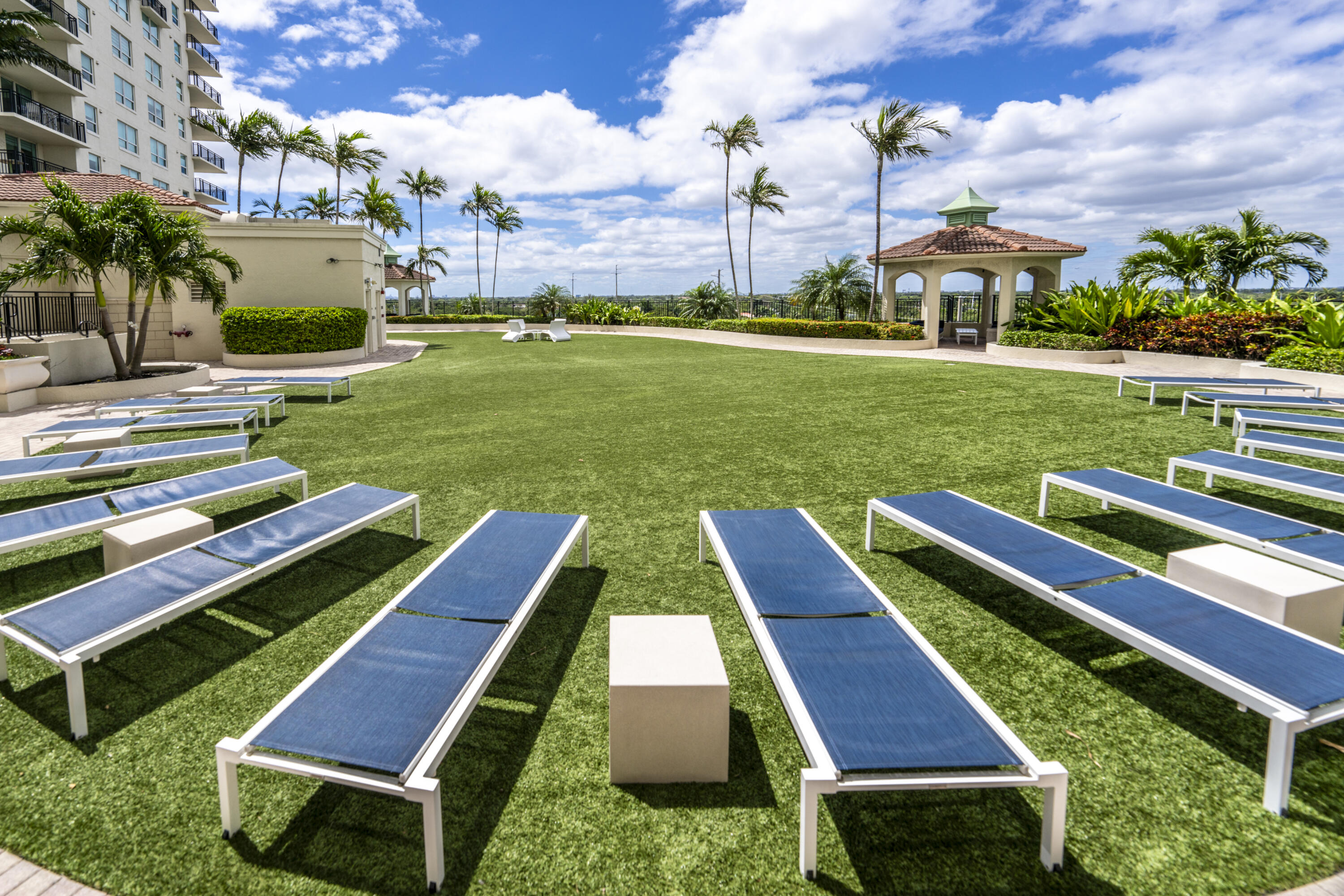 SYMPHONY SOUTH CONDO - Residential