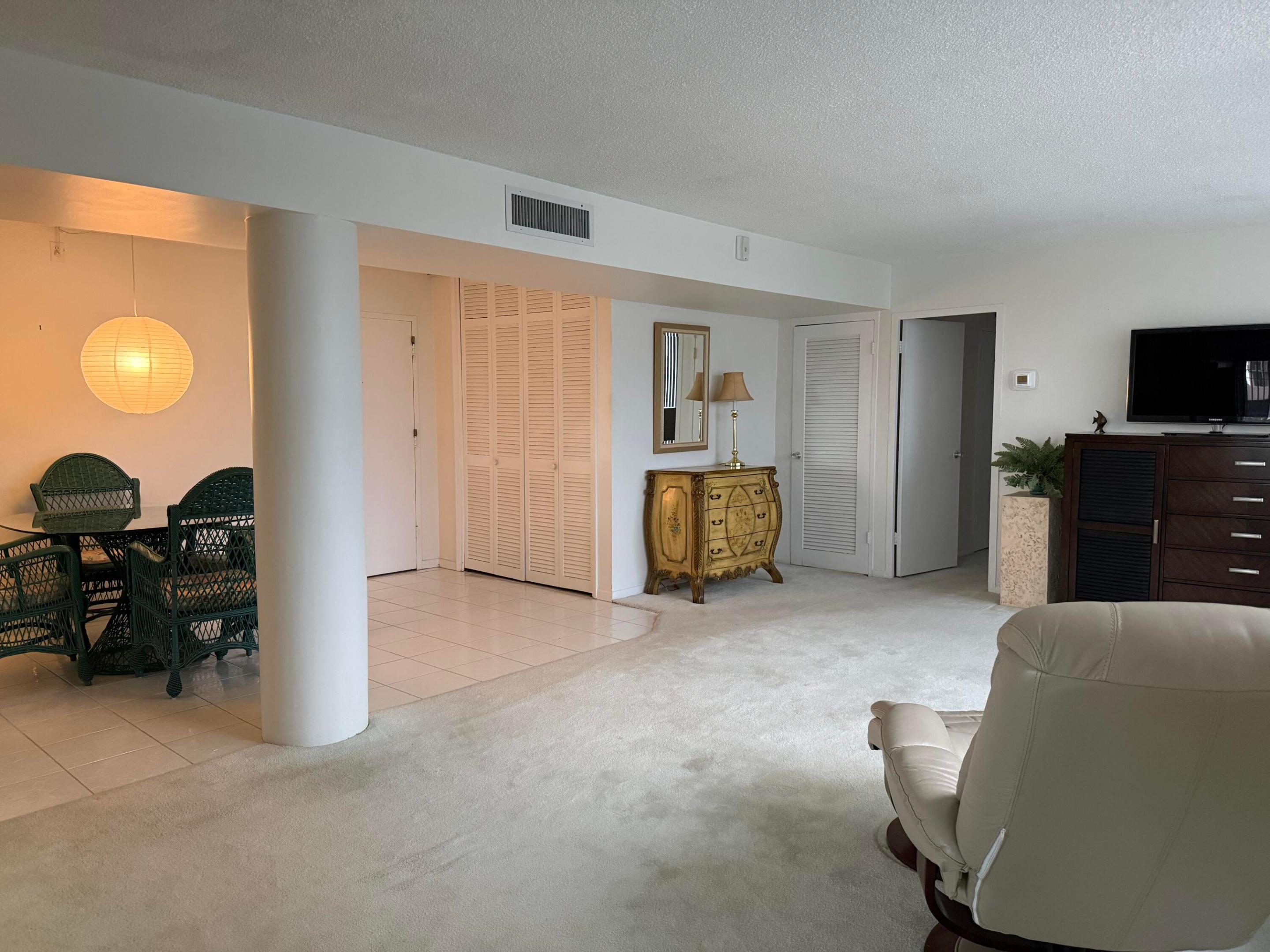 BRITANNIA CONDO - Residential Lease