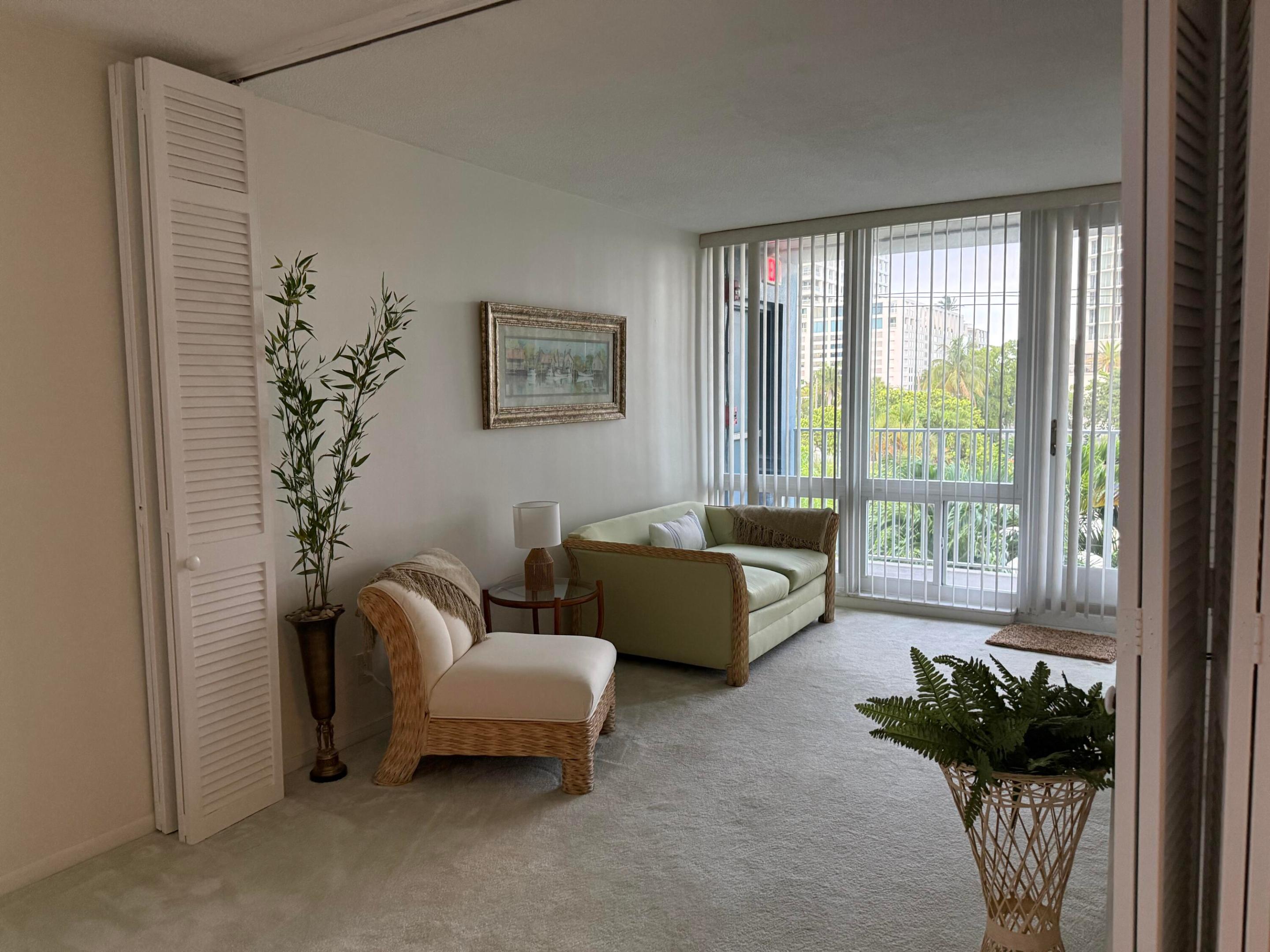BRITANNIA CONDO - Residential Lease