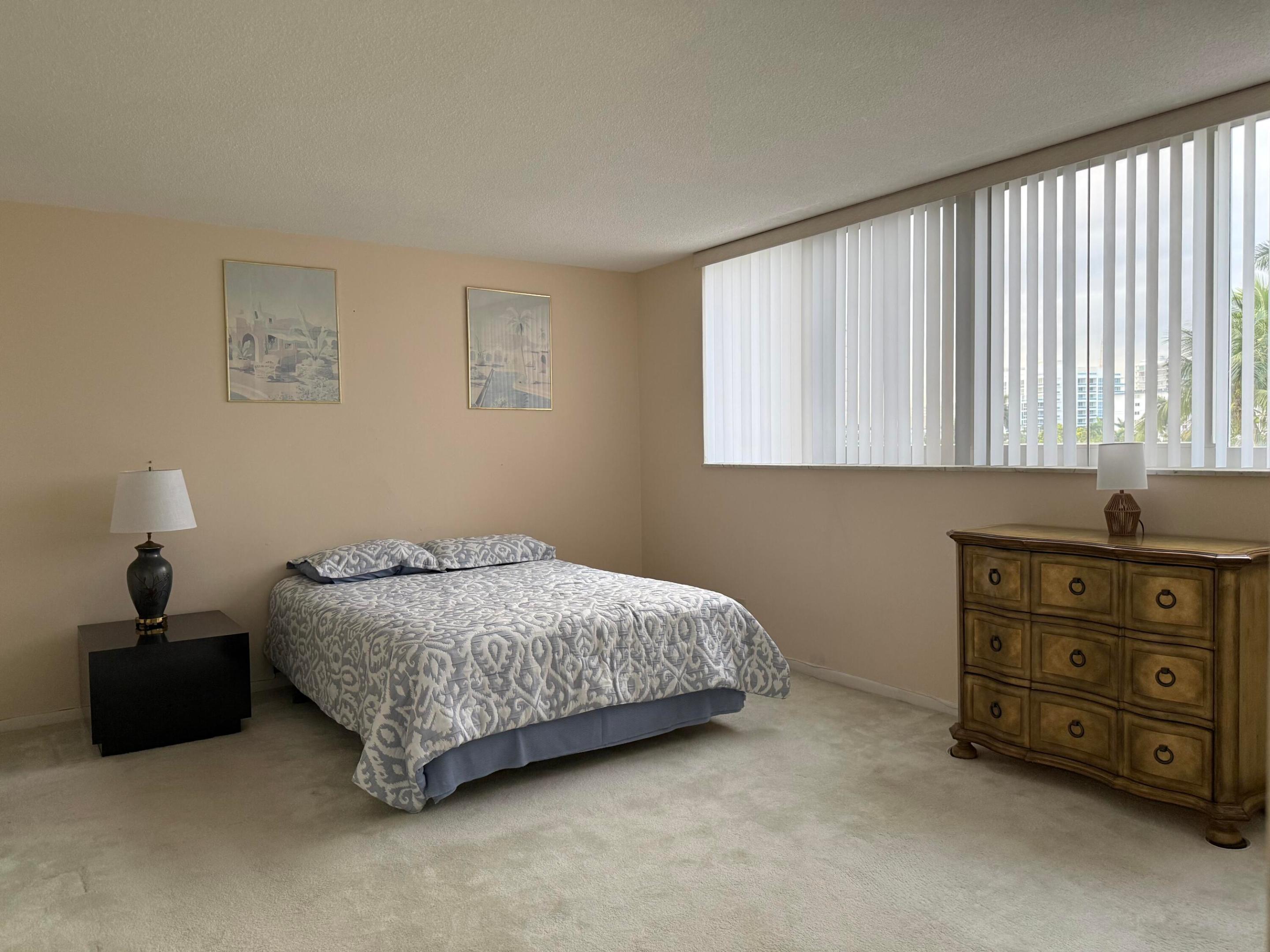 BRITANNIA CONDO - Residential Lease