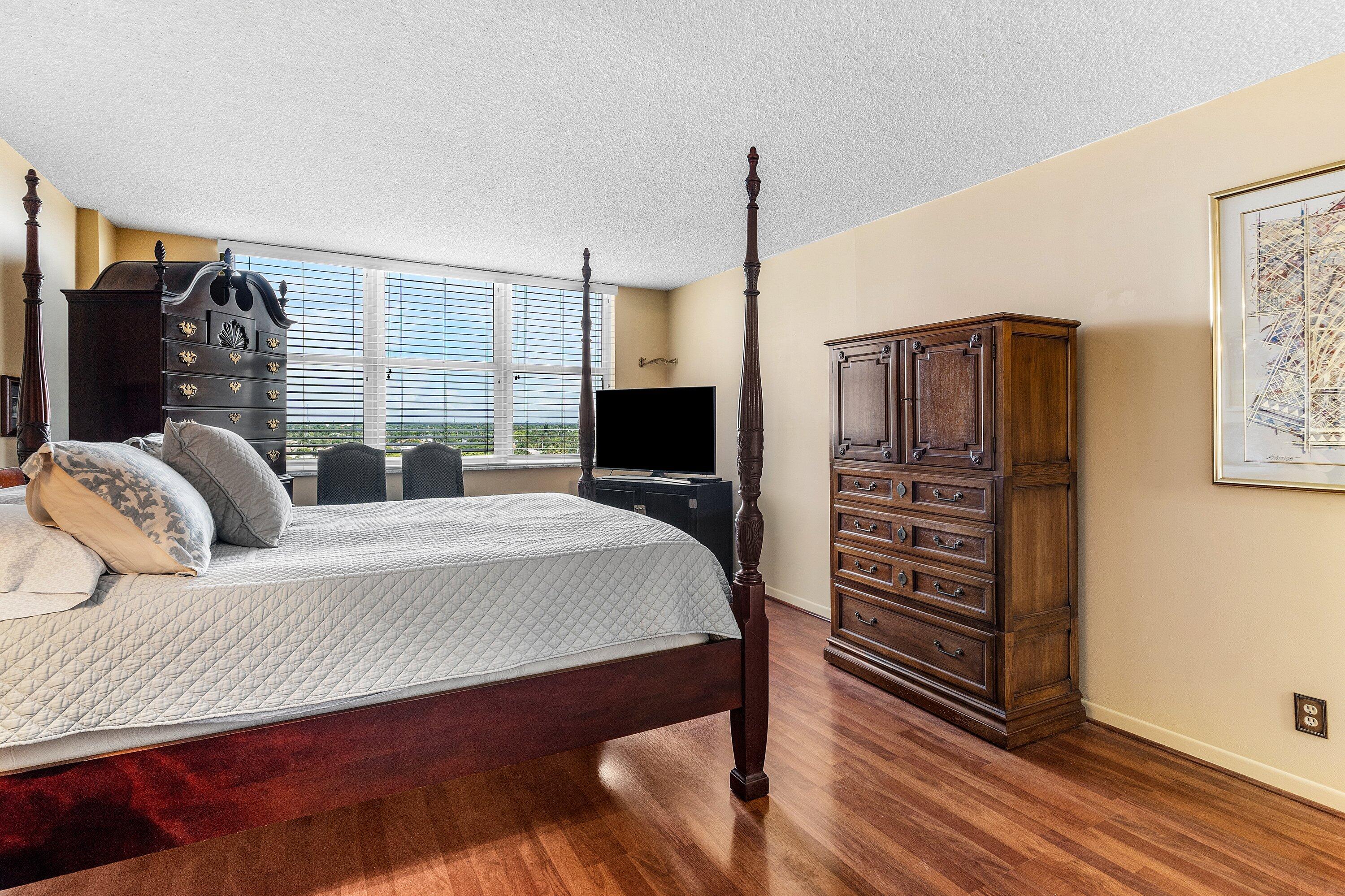 OPAL TOWERS WEST CONDO - Residential