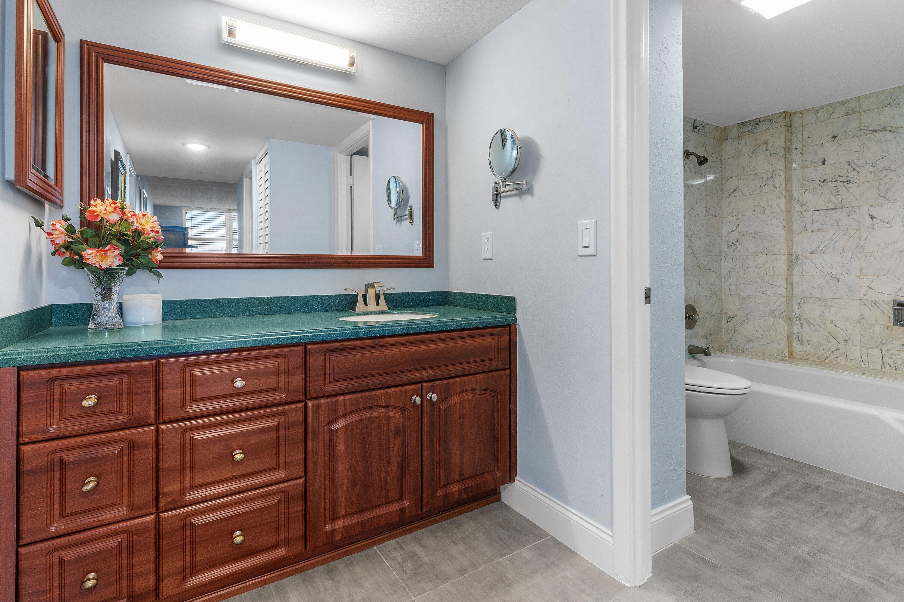 OPAL TOWERS WEST CONDO - Residential