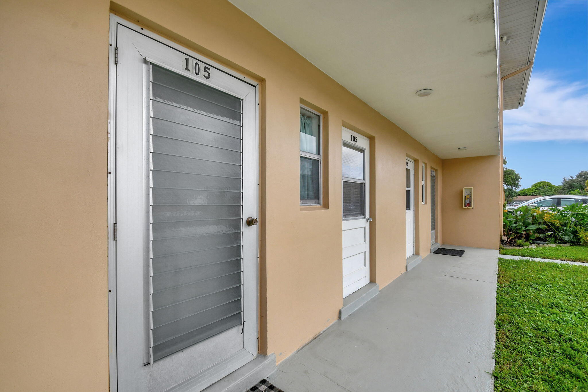 VILLAGE ROYALE CONDO 2 - Residential Lease