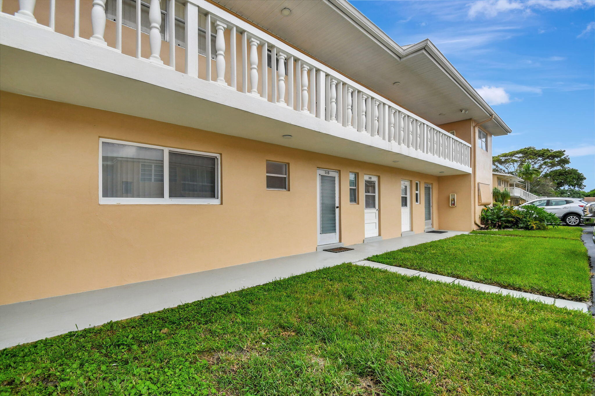 VILLAGE ROYALE CONDO 2 - Residential Lease