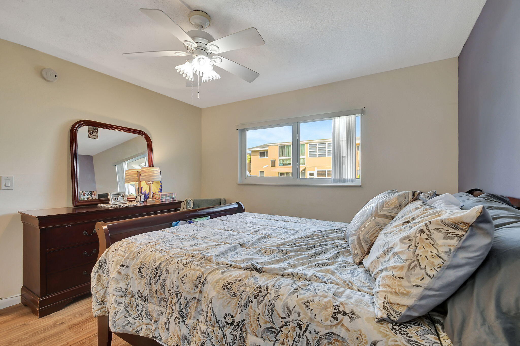 VILLAGE ROYALE CONDO 2 - Residential Lease