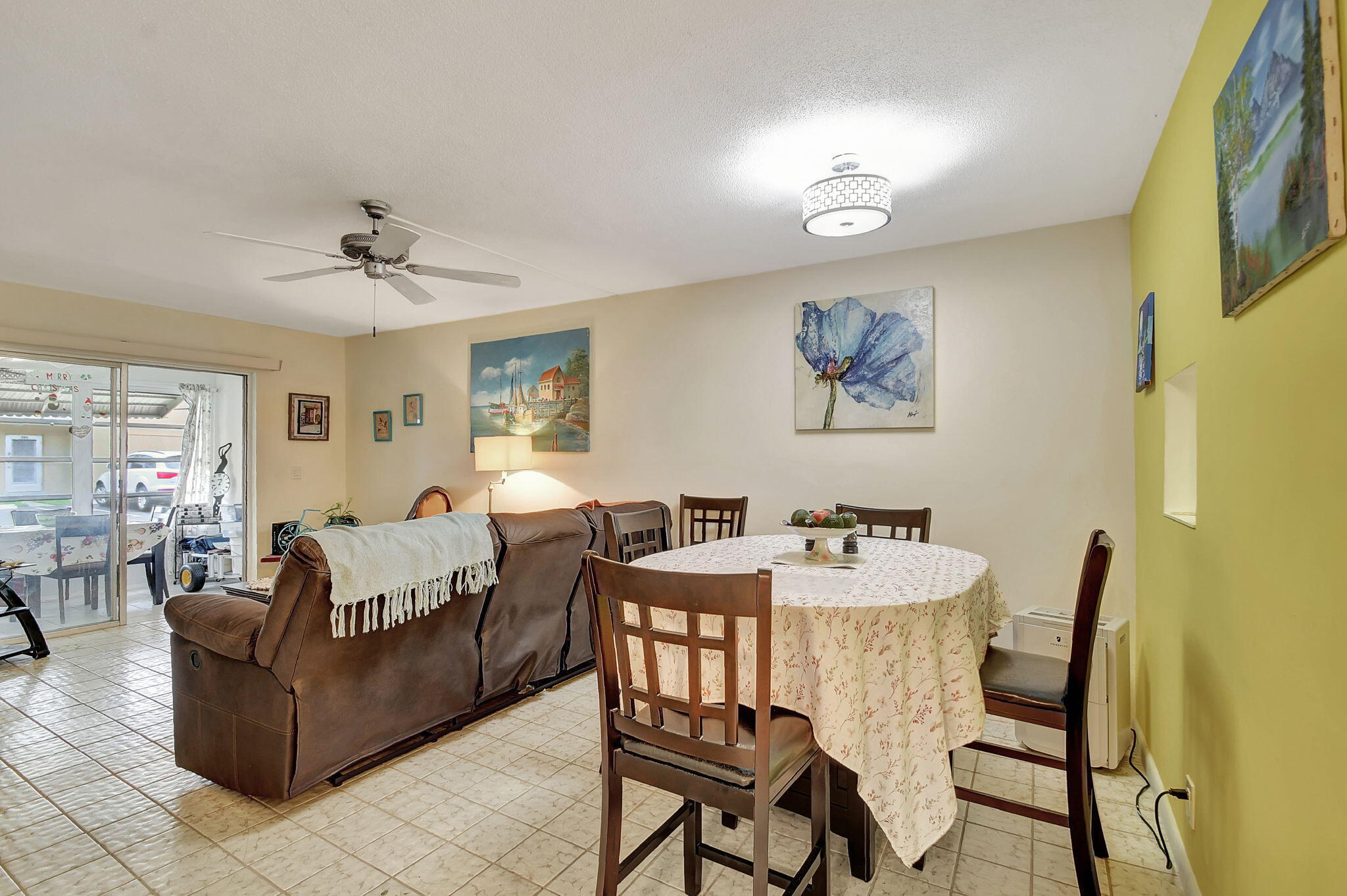 VILLAGE ROYALE CONDO 2 - Residential Lease