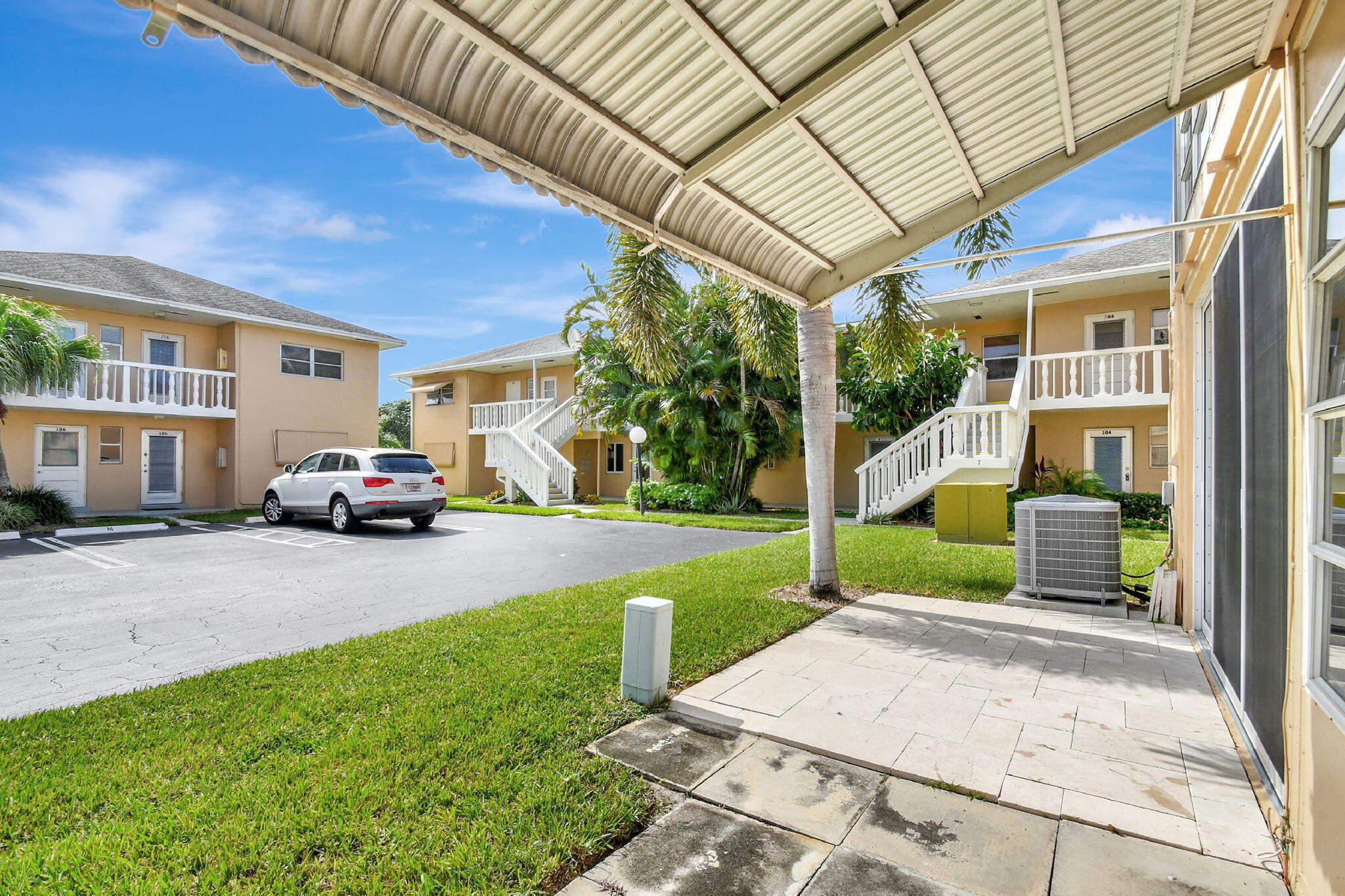 VILLAGE ROYALE CONDO 2 - Residential Lease