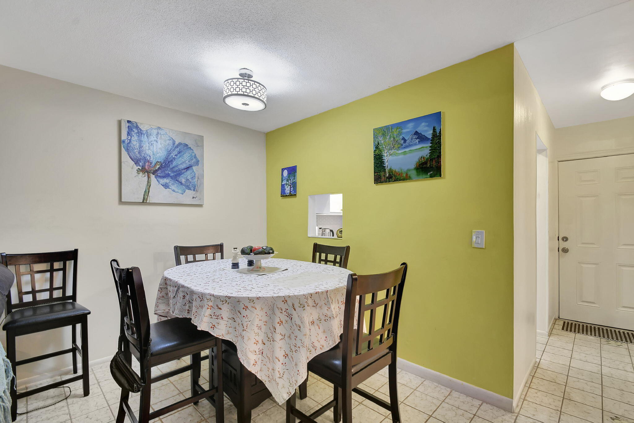VILLAGE ROYALE CONDO 2 - Residential Lease