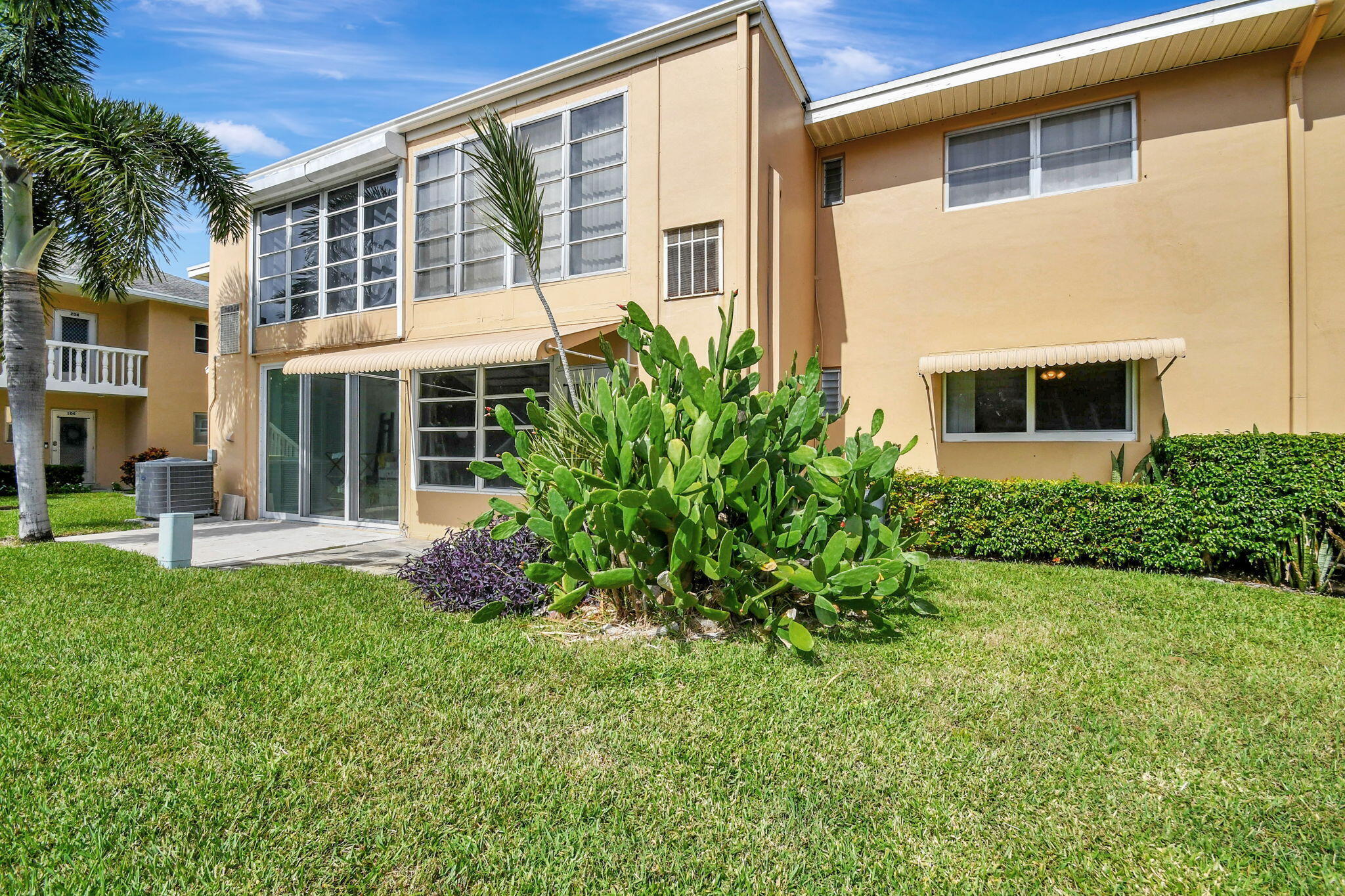 VILLAGE ROYALE CONDO 2 - Residential Lease
