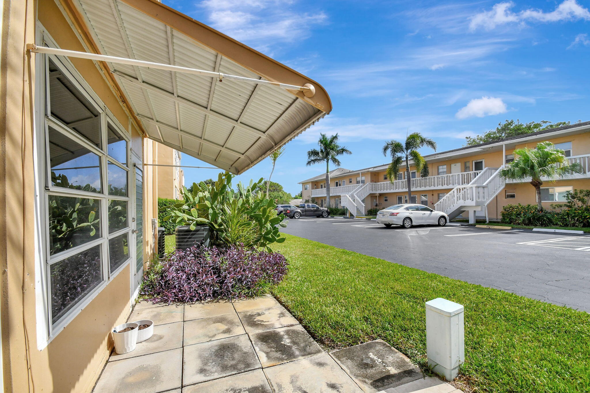 VILLAGE ROYALE CONDO 2 - Residential Lease