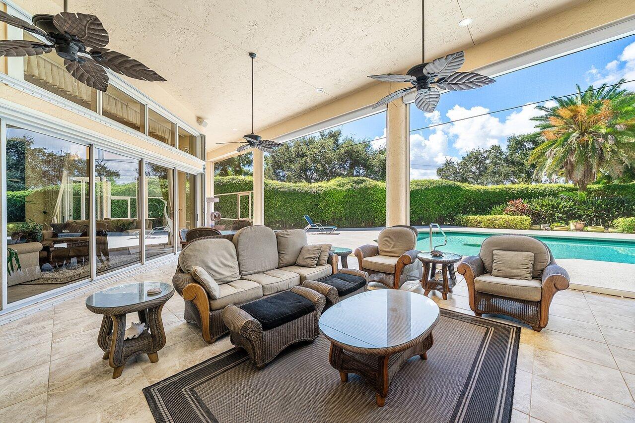 ADMIRALS COVE - Residential