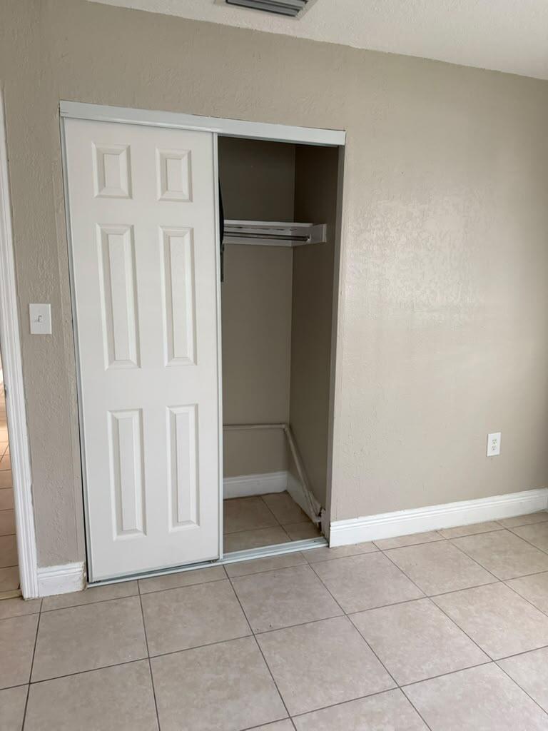PALM BEACH SQUARE UNIT 2 - Residential Lease