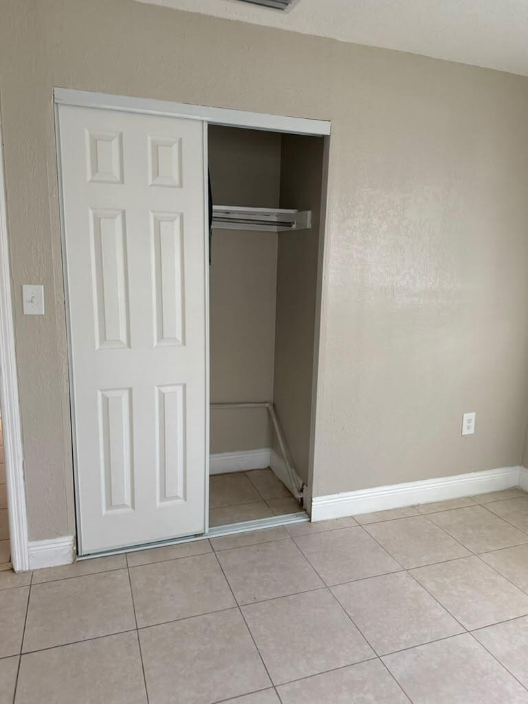 PALM BEACH SQUARE UNIT 2 - Residential Lease