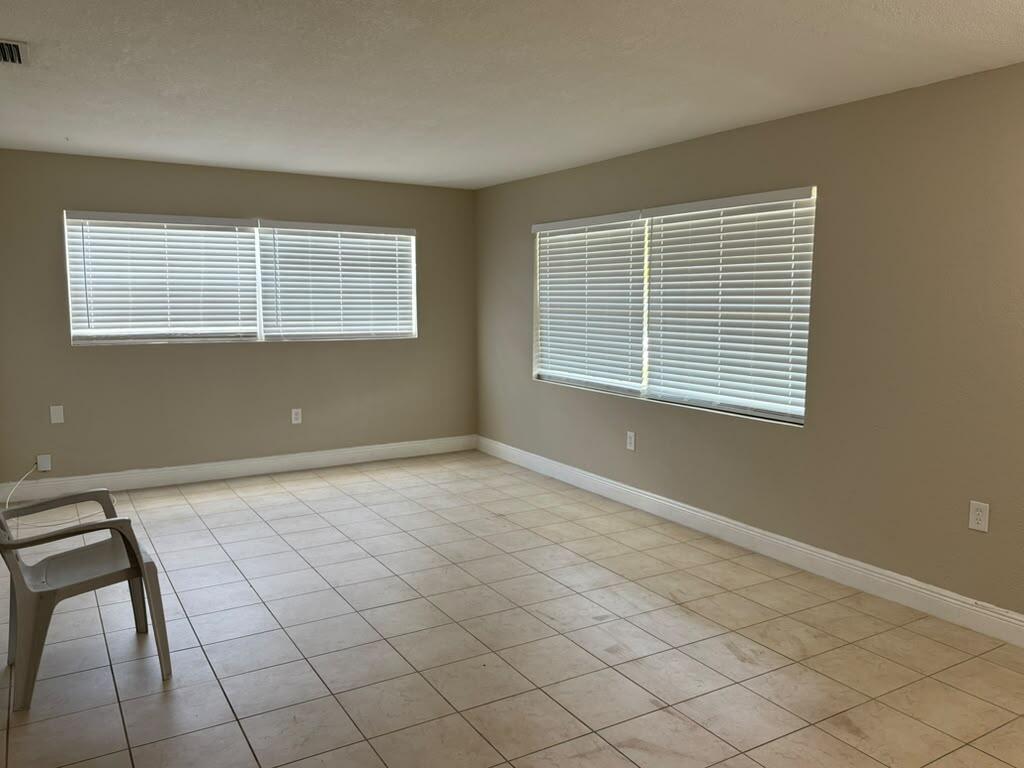 PALM BEACH SQUARE UNIT 2 - Residential Lease