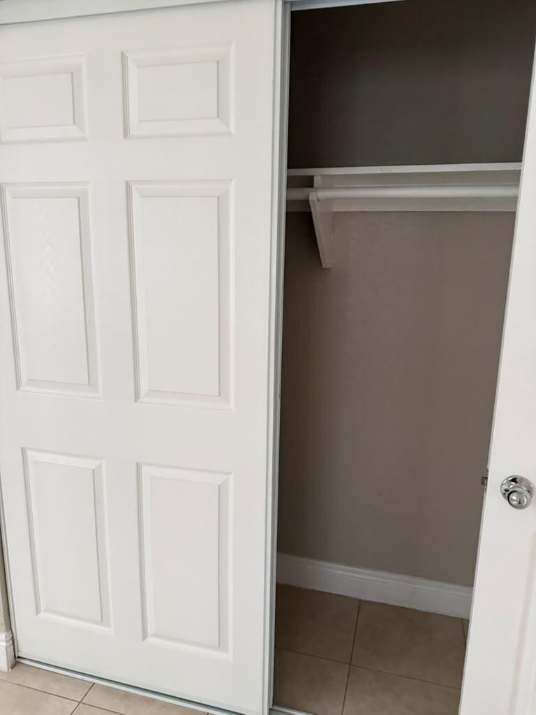 PALM BEACH SQUARE UNIT 2 - Residential Lease