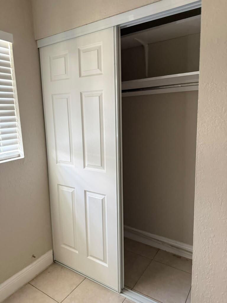 PALM BEACH SQUARE UNIT 2 - Residential Lease