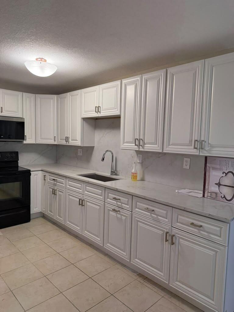 PALM BEACH SQUARE UNIT 2 - Residential Lease
