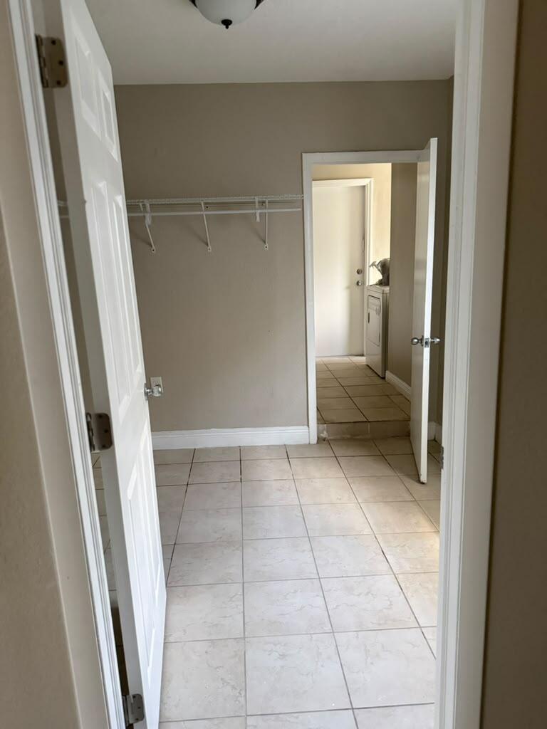 PALM BEACH SQUARE UNIT 2 - Residential Lease