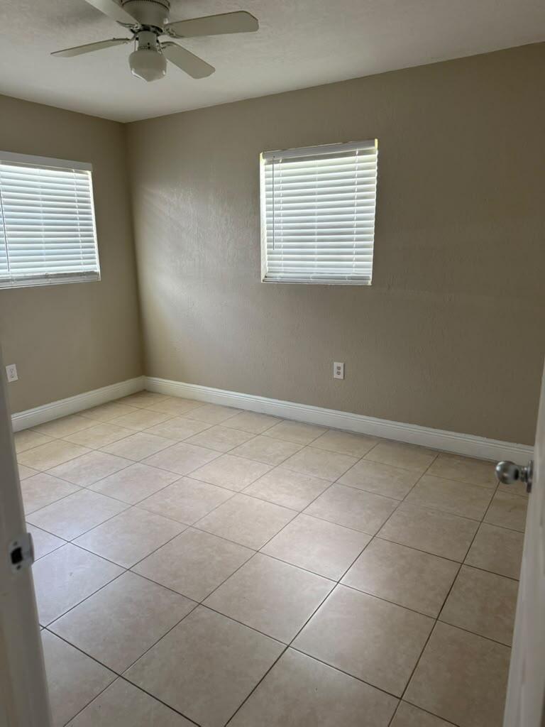 PALM BEACH SQUARE UNIT 2 - Residential Lease