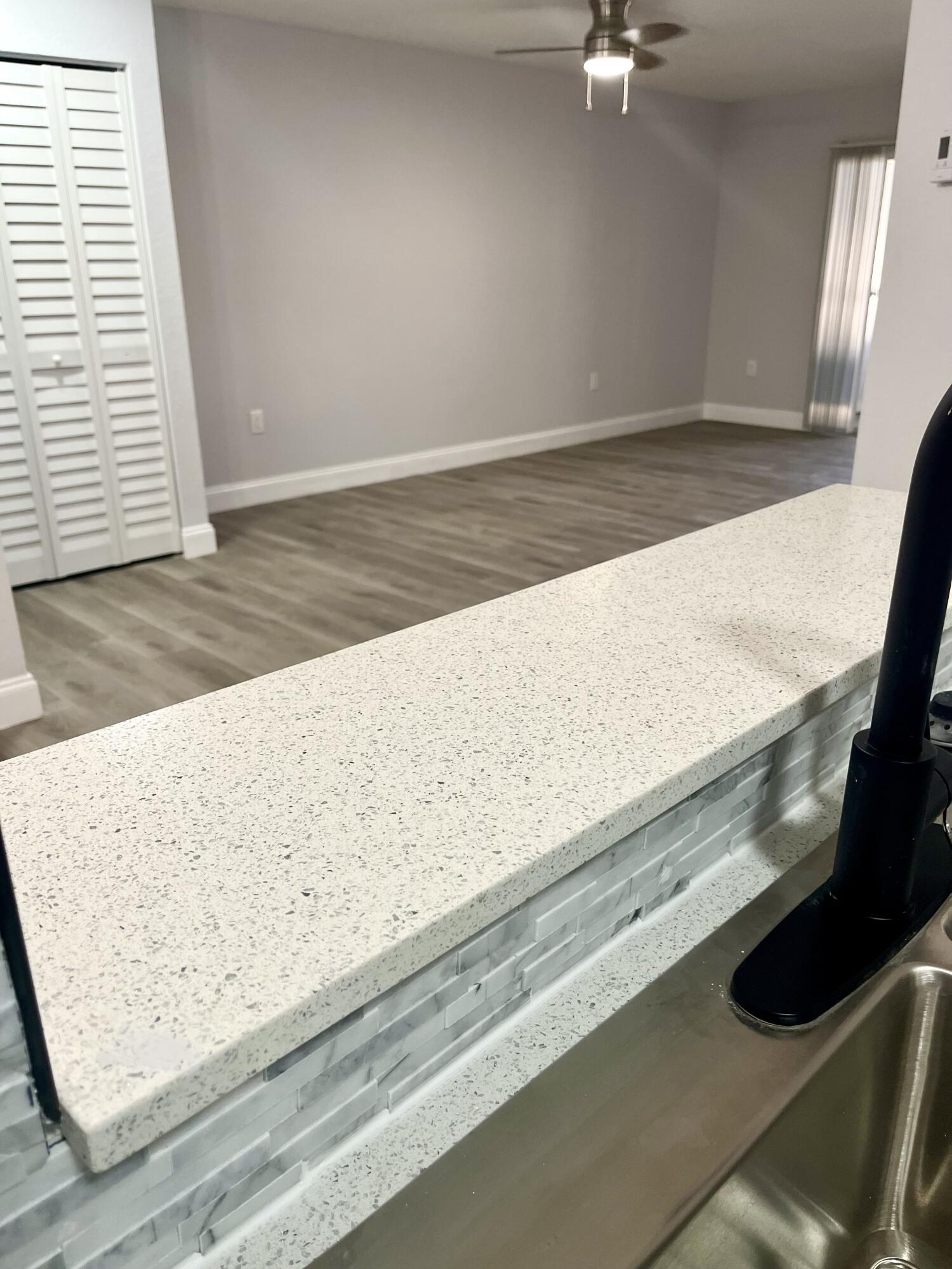 LAKEVIEW CLUB CONDO - Residential Lease