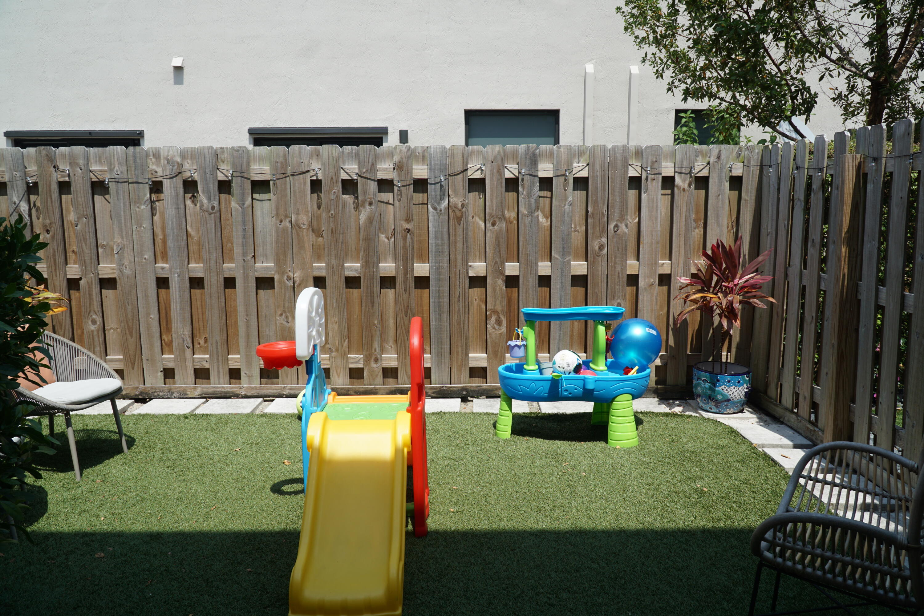 VIA VENTURA NEIGHBORHOOD 1 - Residential Lease
