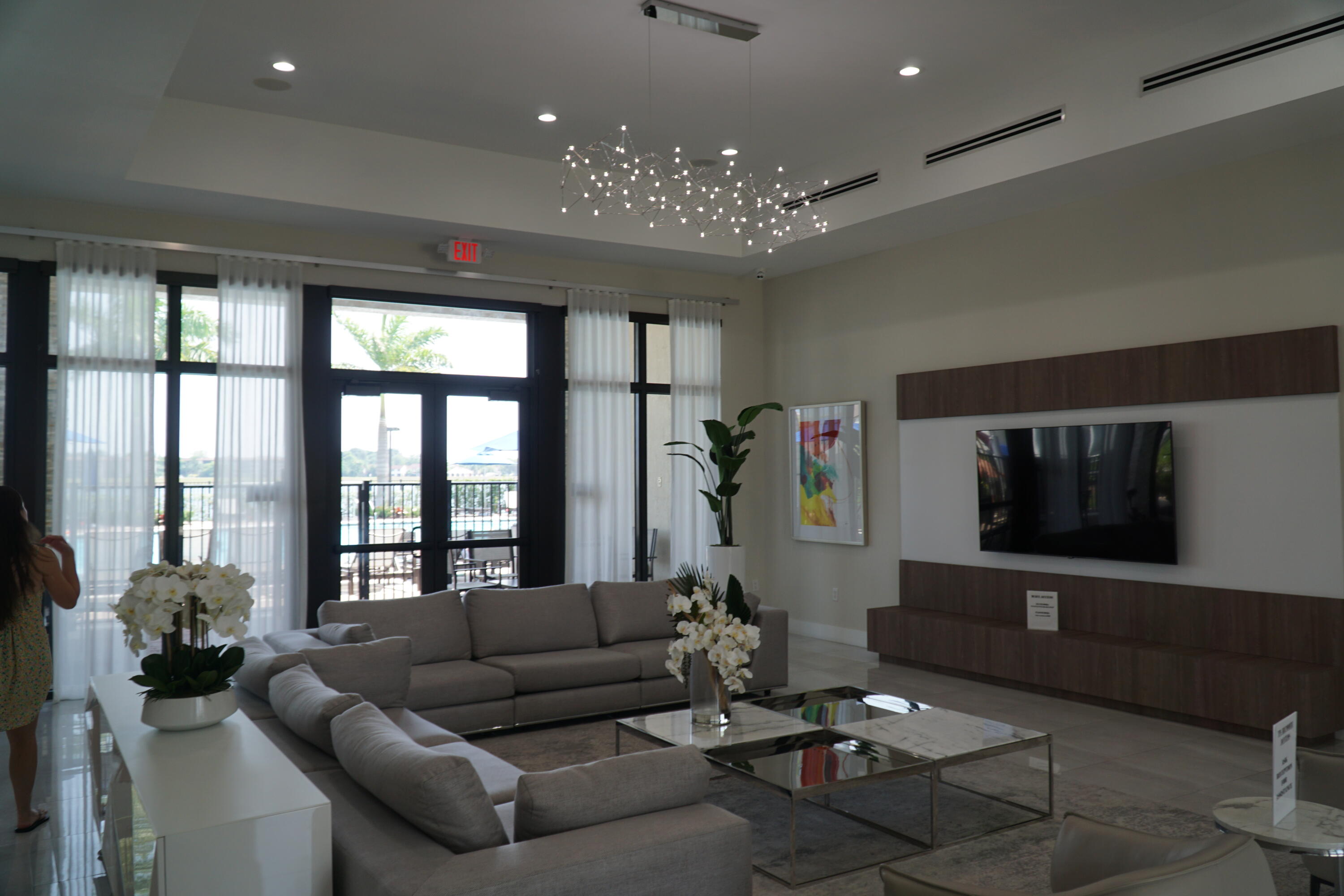 VIA VENTURA NEIGHBORHOOD 1 - Residential Lease