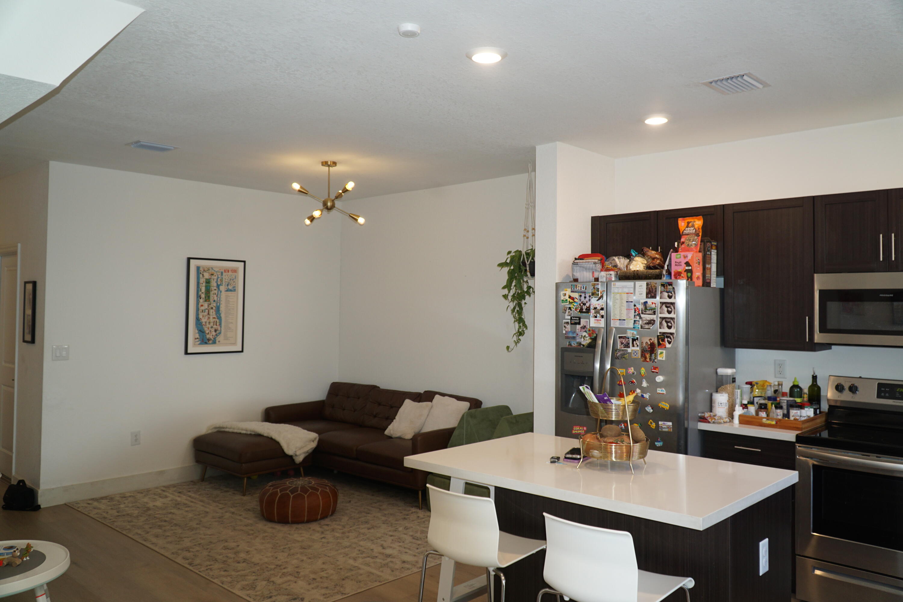 VIA VENTURA NEIGHBORHOOD 1 - Residential Lease