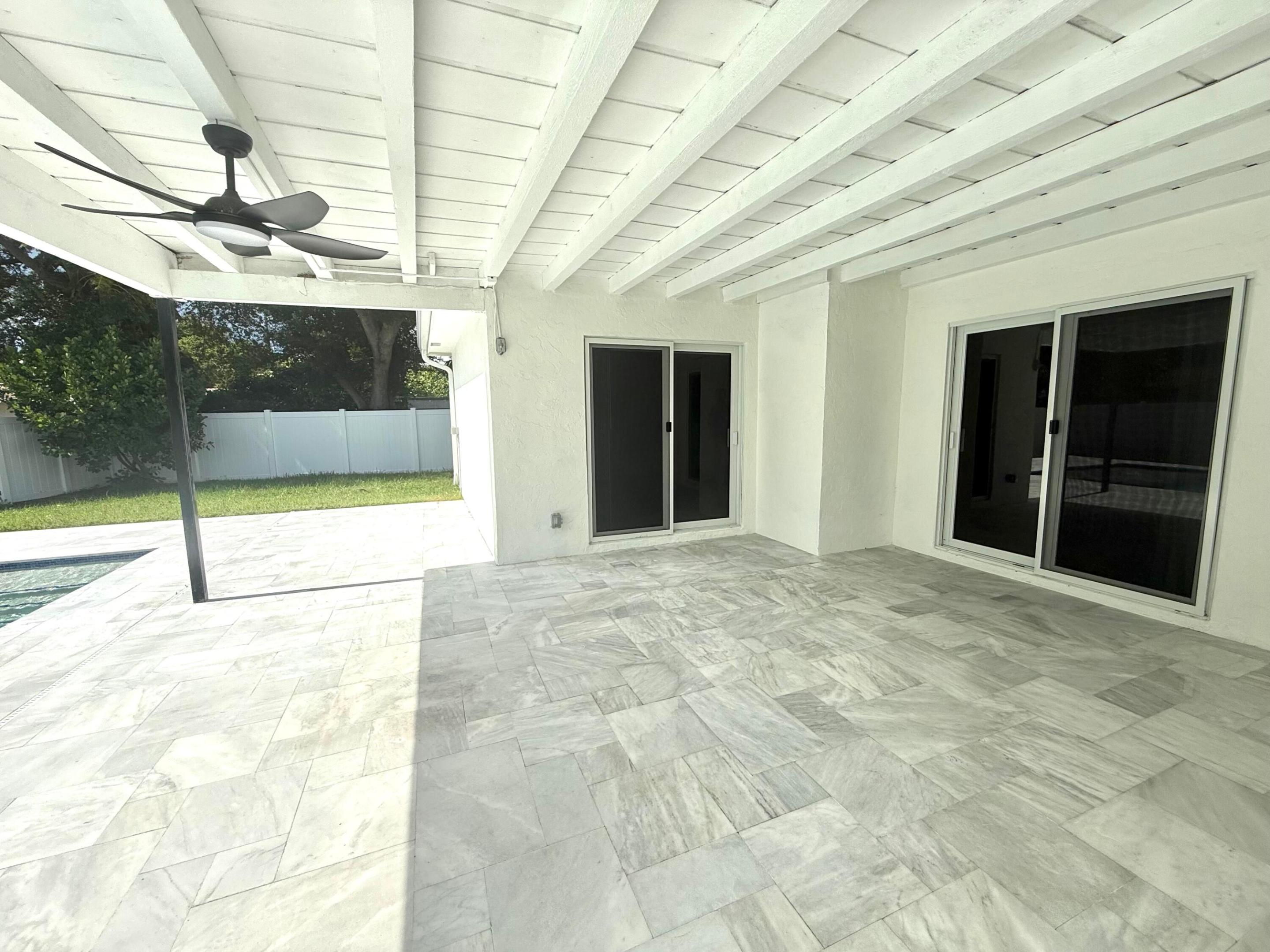 CONFERENCE LAKE - Residential